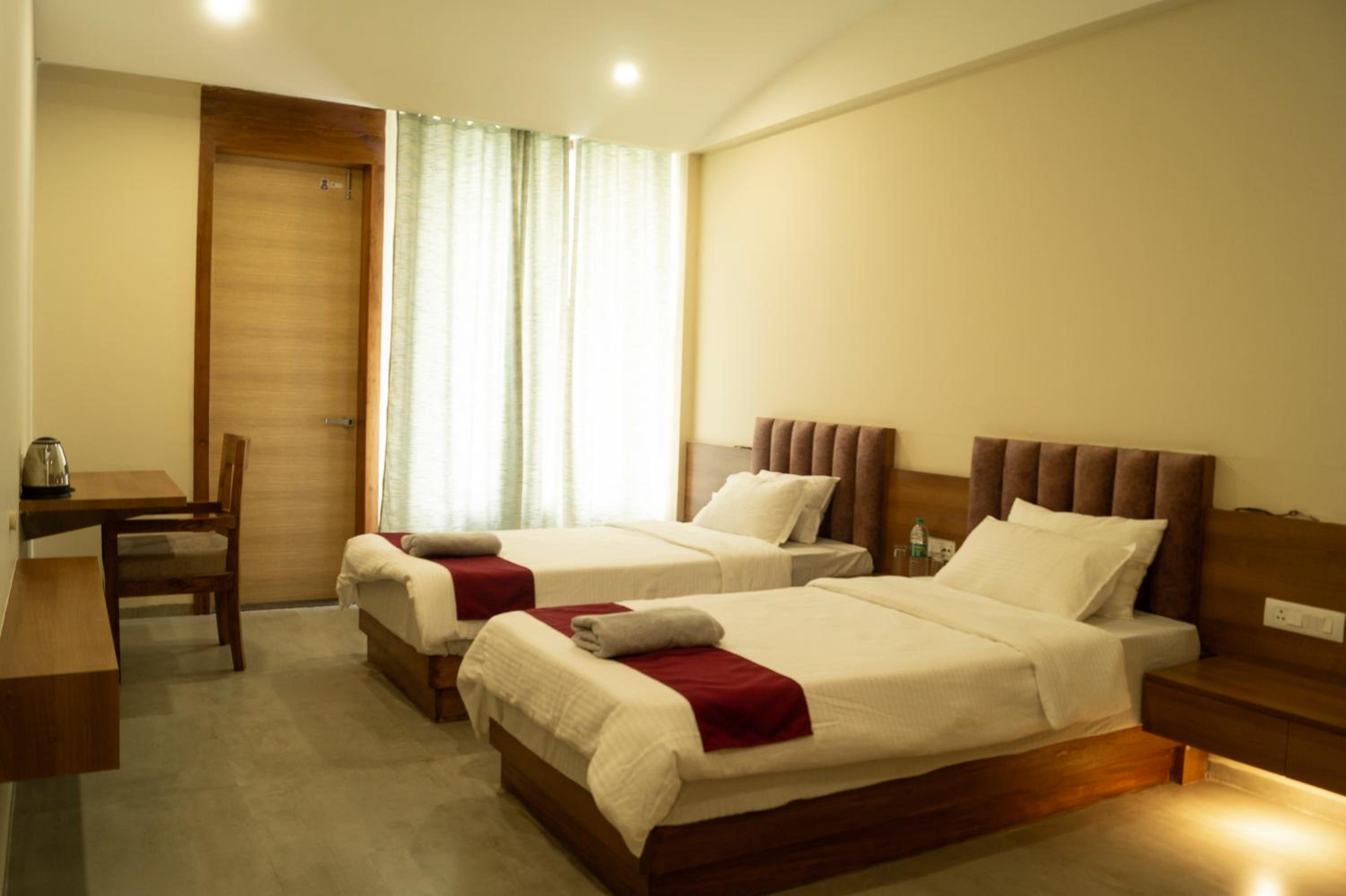 Standard Twin Room photo 2