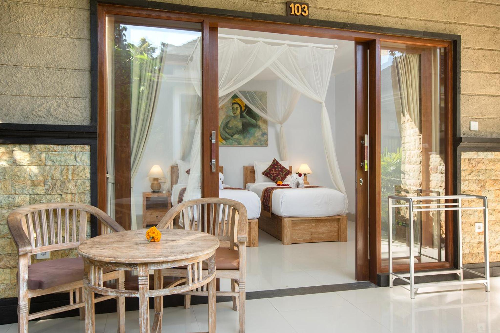 King Room with Pool View - Photo 64