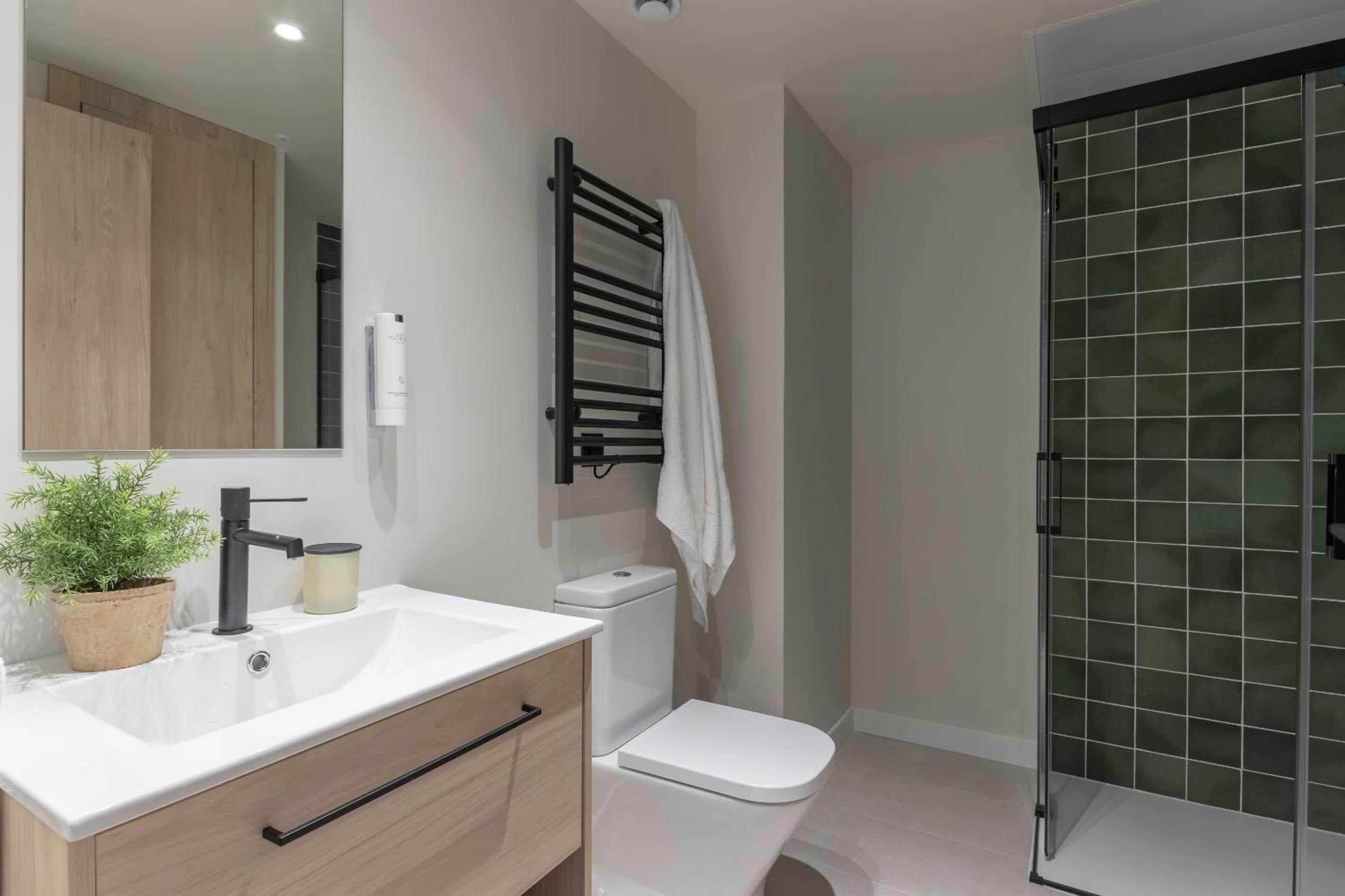 Two-Bedroom Apartment - Photo 4