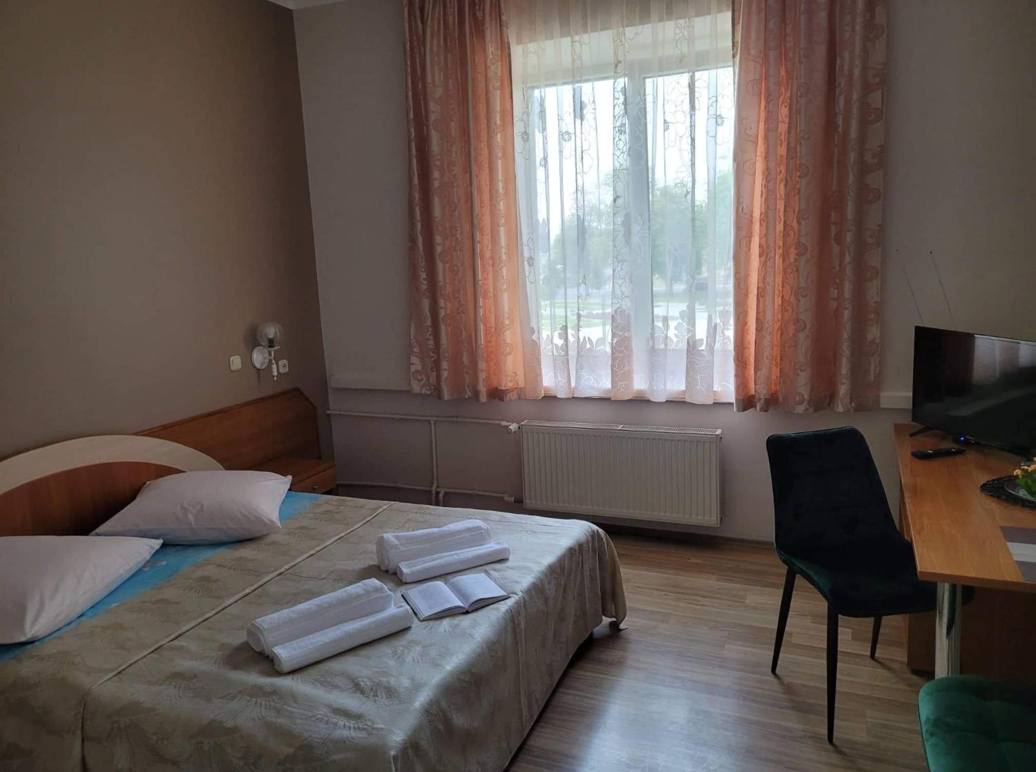 Double Room - Photo 1