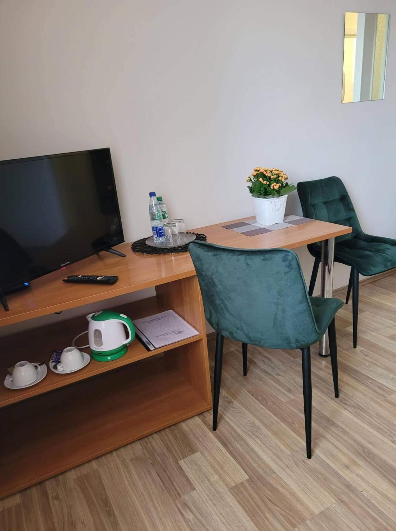 Double Room - Photo 3