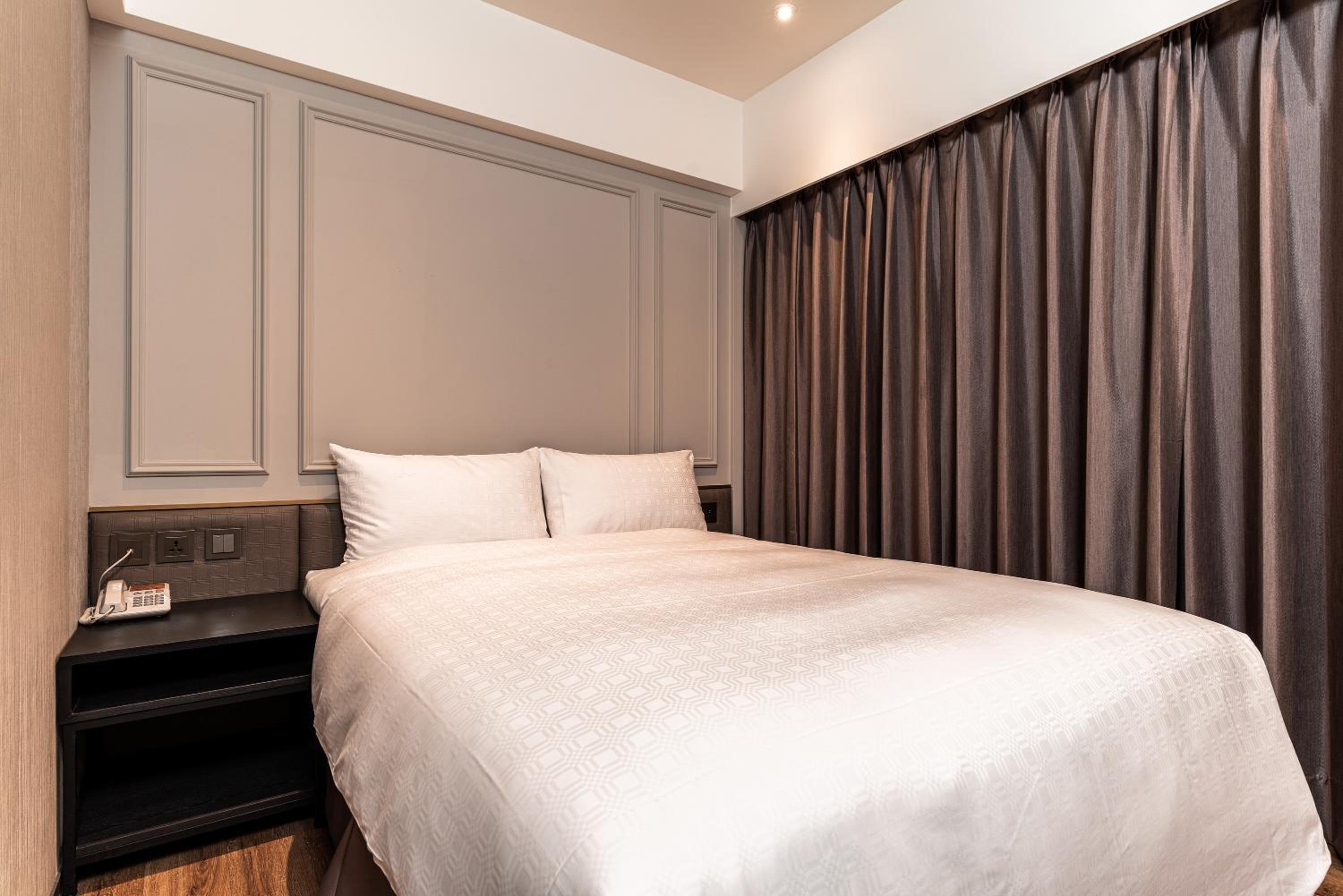 Superior Double Room - No Window - Photo 4