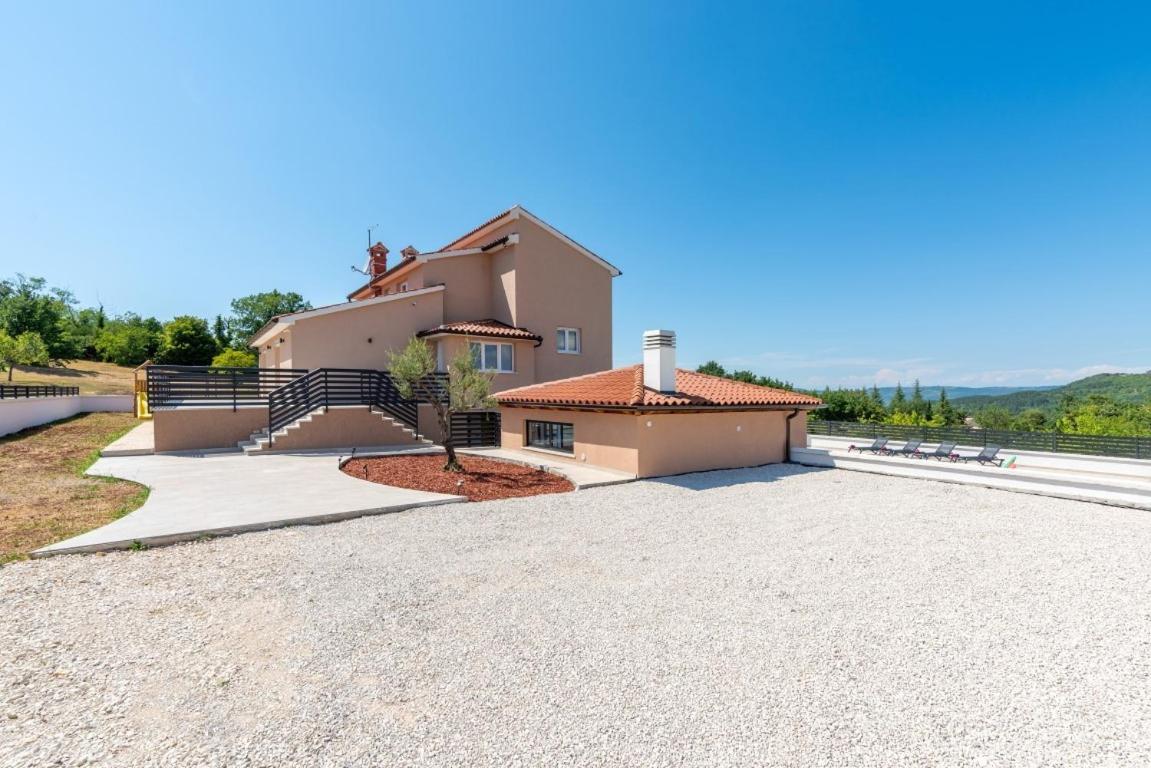 Villa with Private Pool photo 2