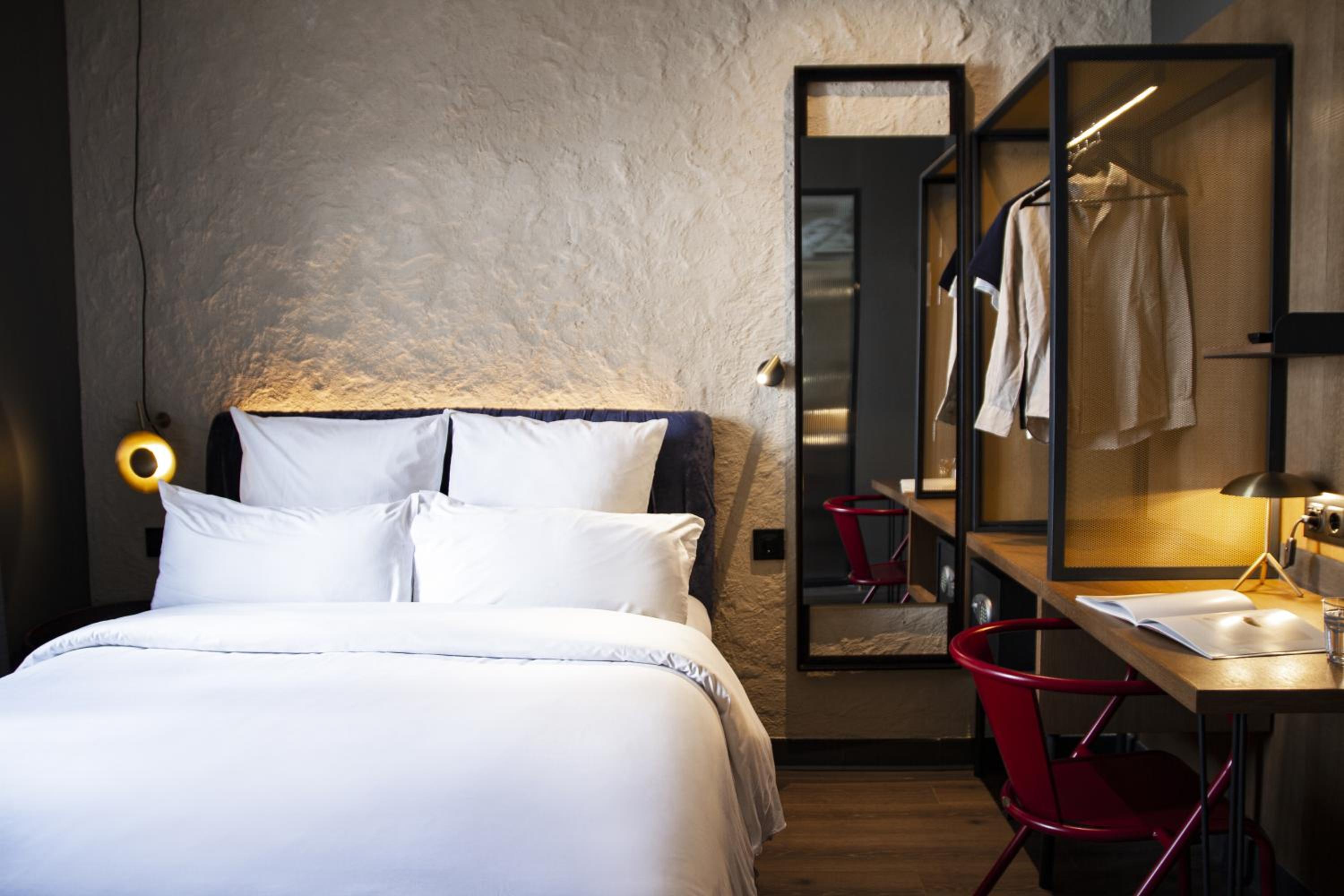 Premium Double Room with Terrace - Photo 5
