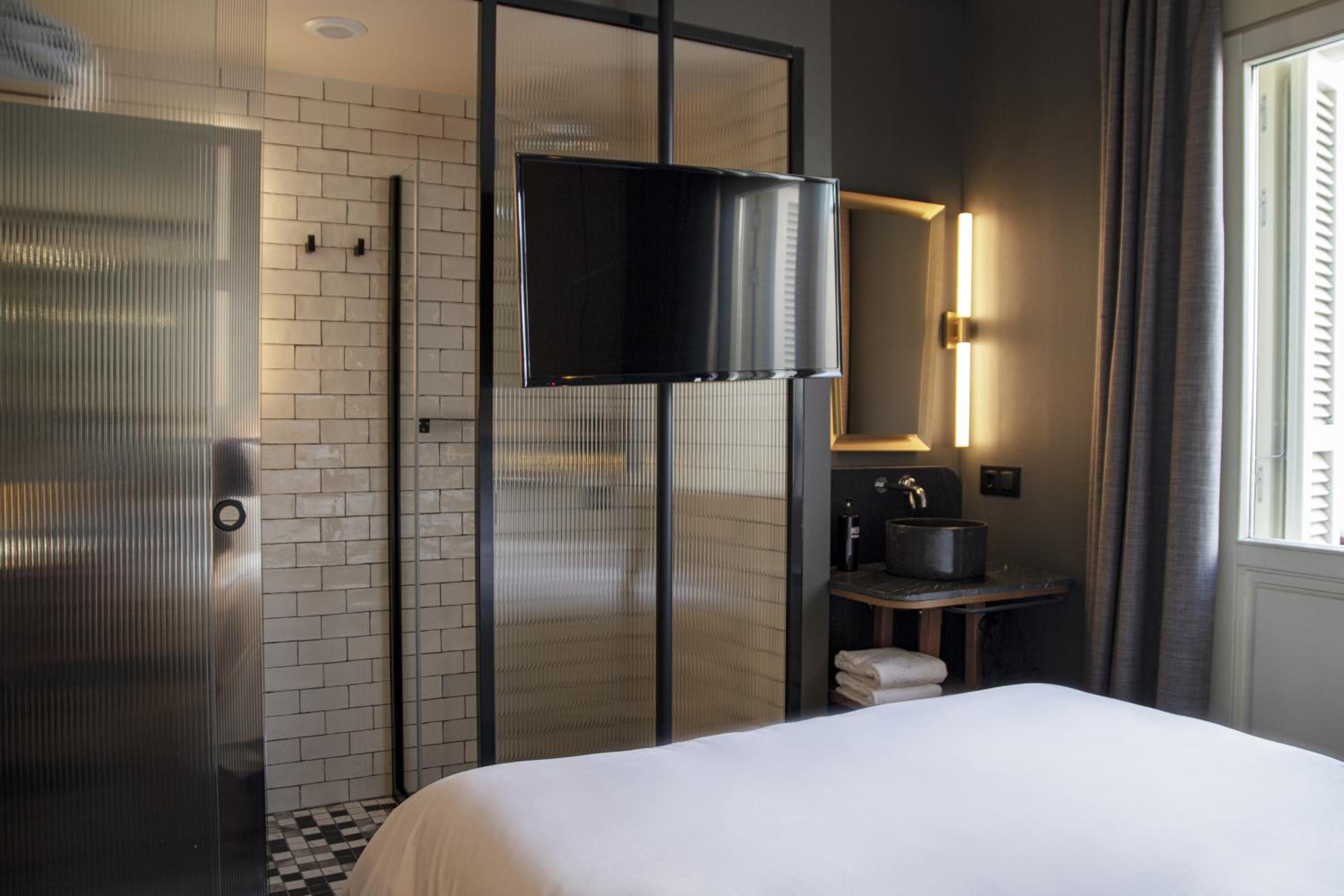 Premium Double Room with Terrace - Photo 3