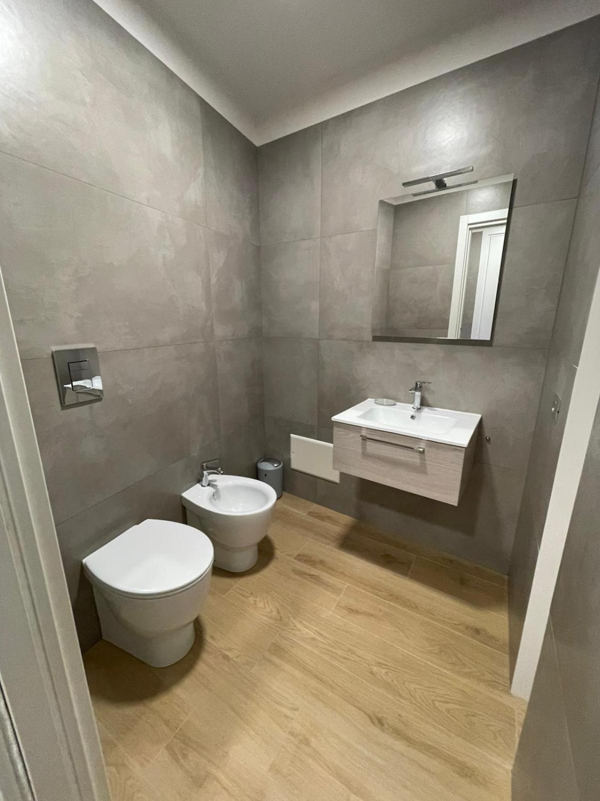 Deluxe Apartment photo 2