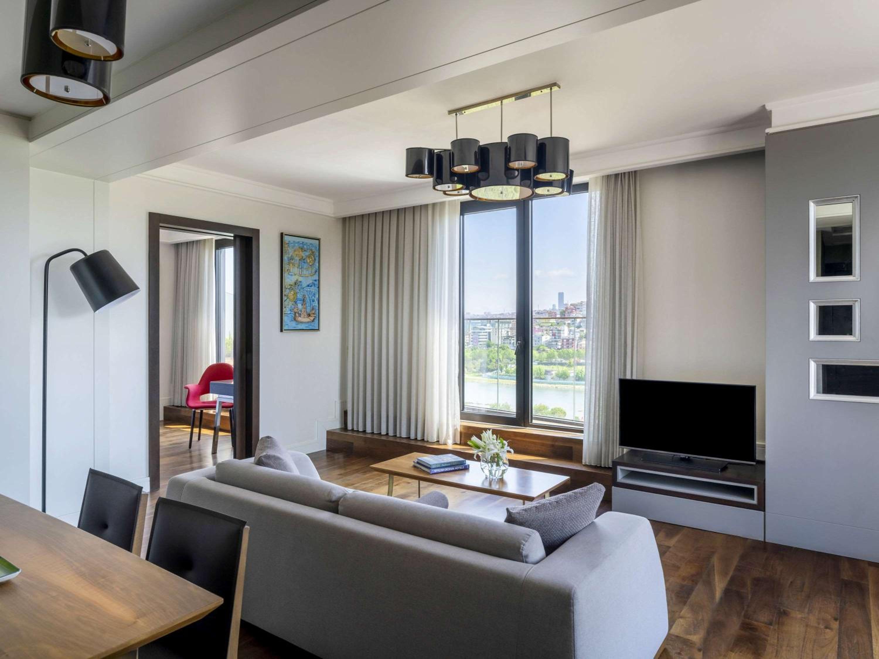 Golden Horn Suite King photo 1