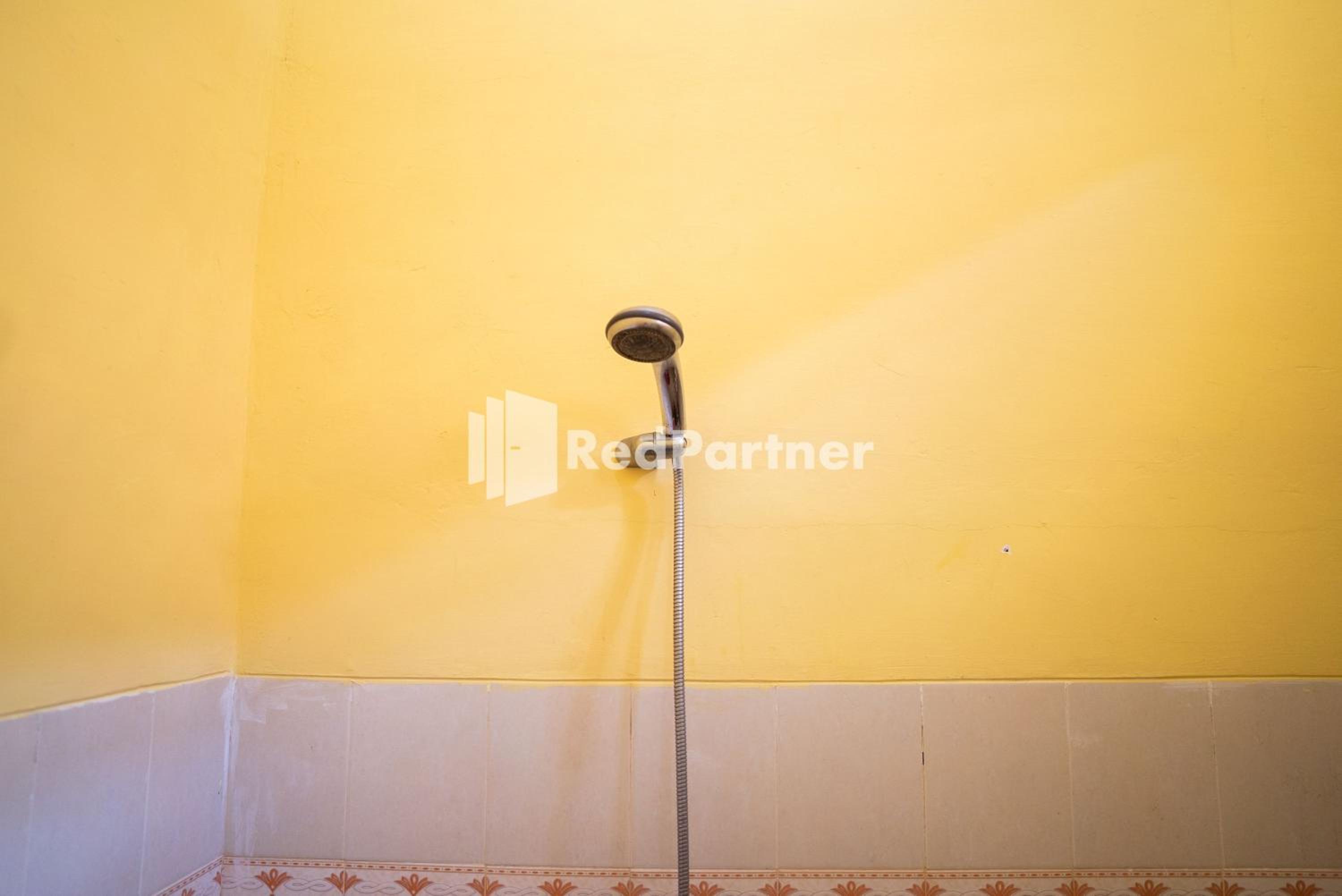 Standard Double Room - Photo 8