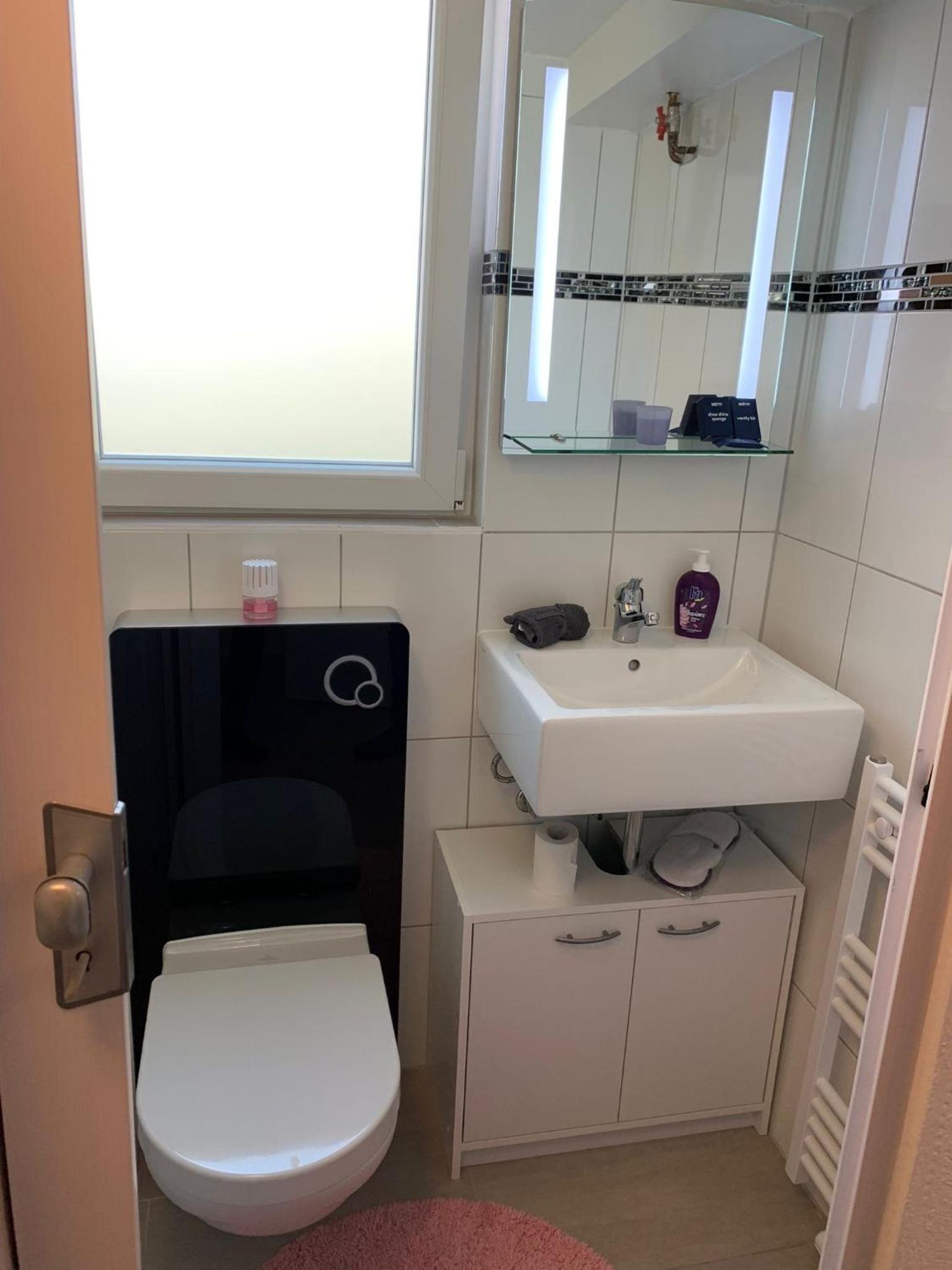 One-Bedroom Apartment - Photo 17