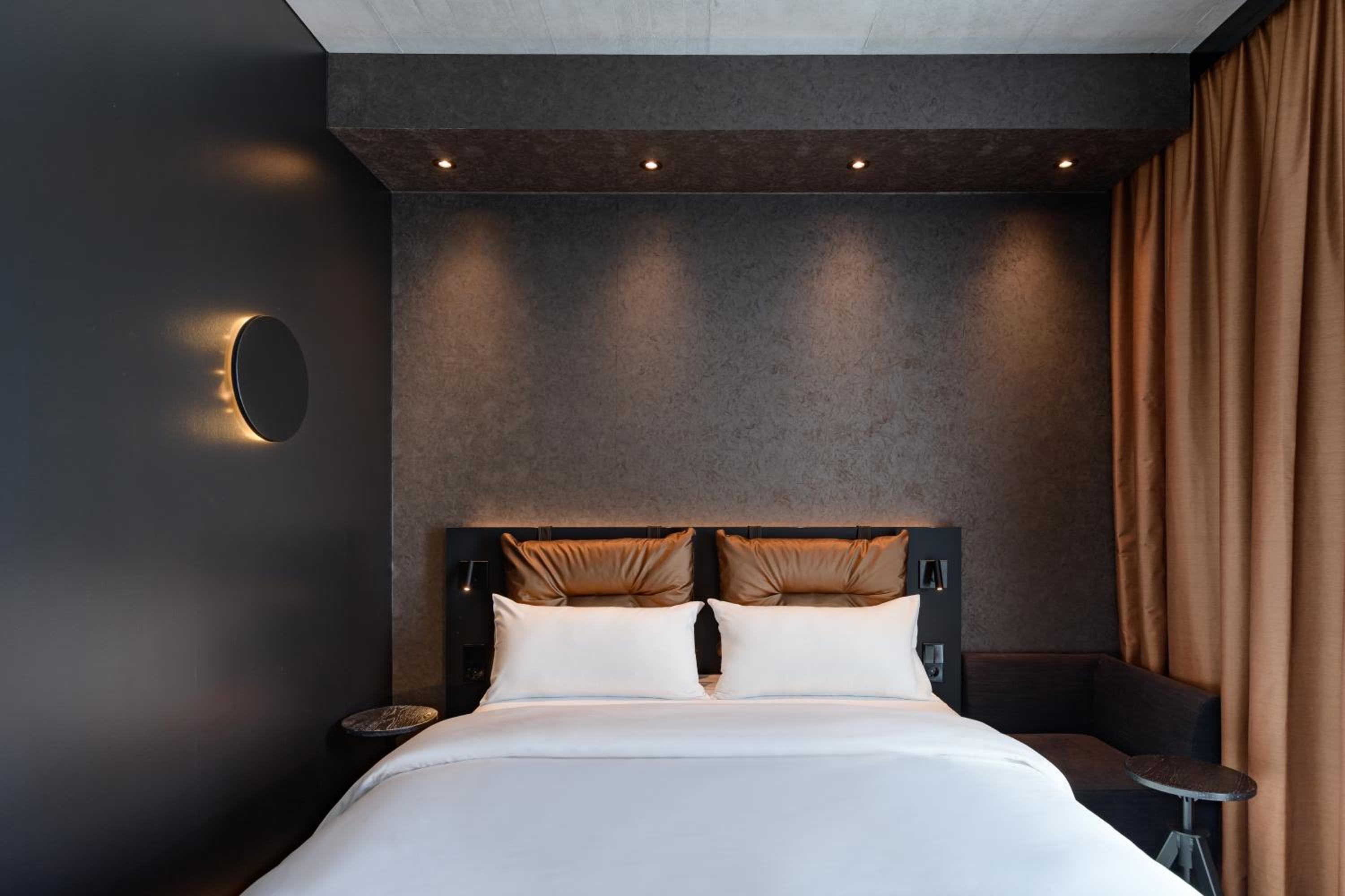 Standard Double Room - Photo 5