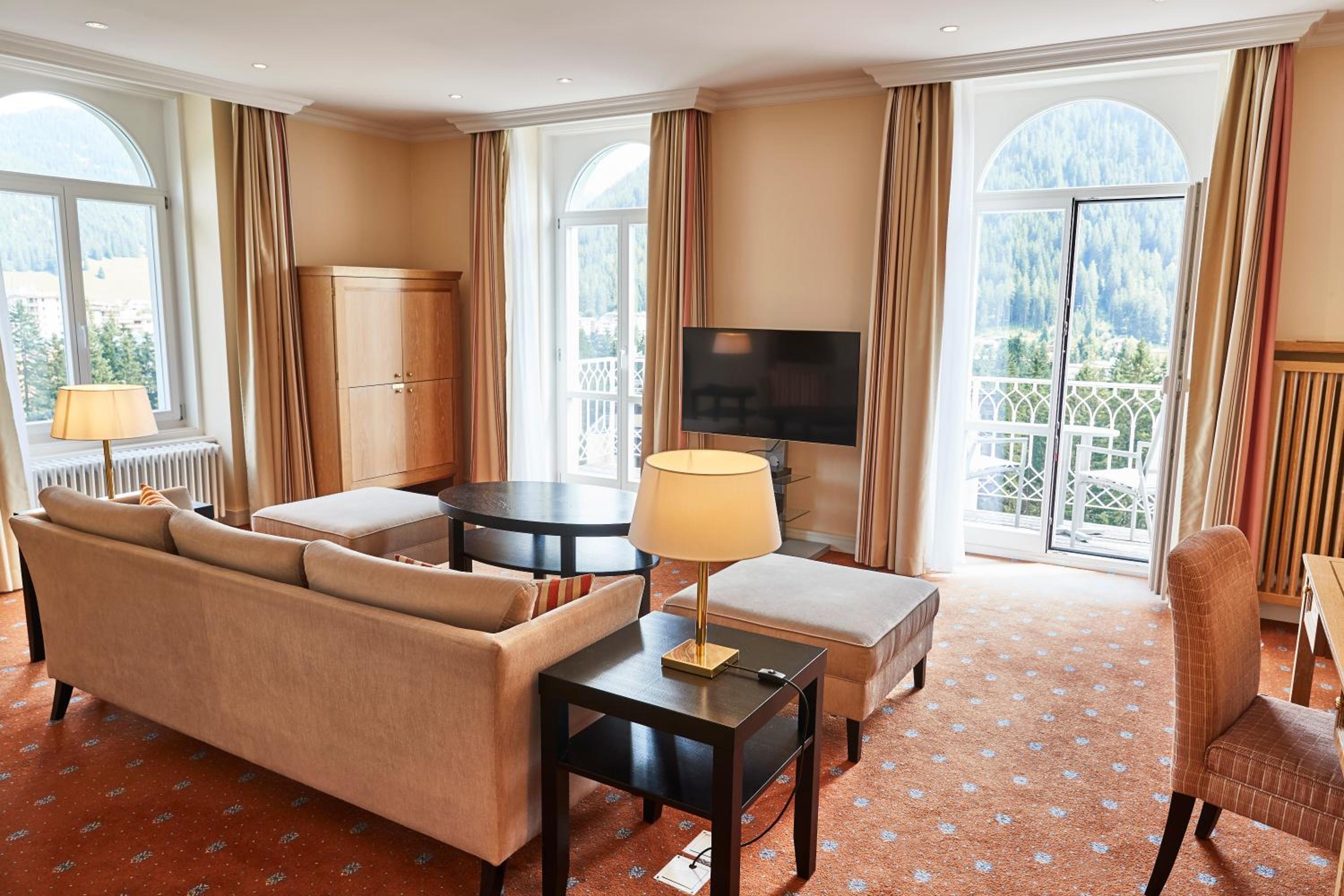 Suite with Mountain View - Photo 3