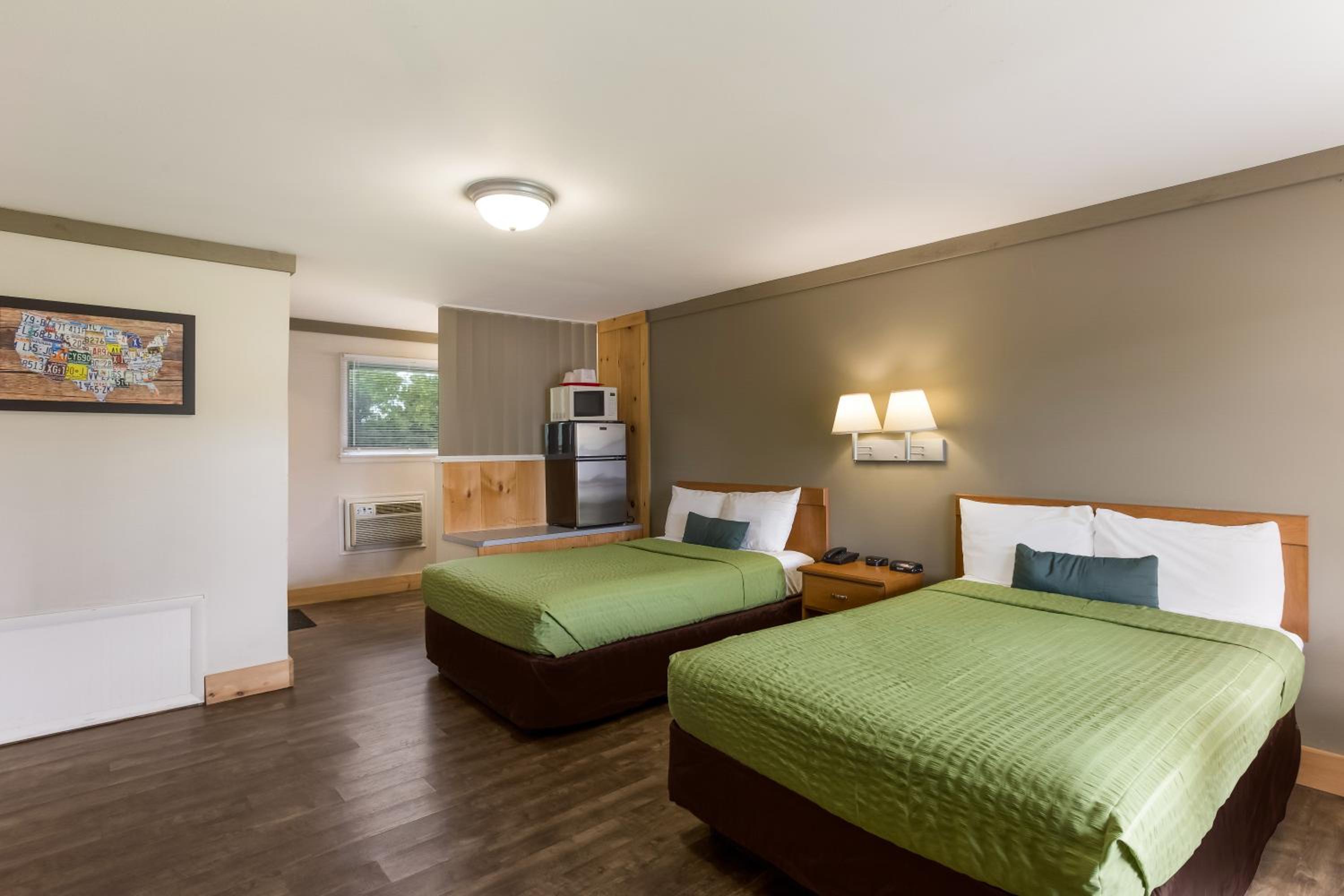 Double Room with Two Double Beds - Non-Smoking photo 2