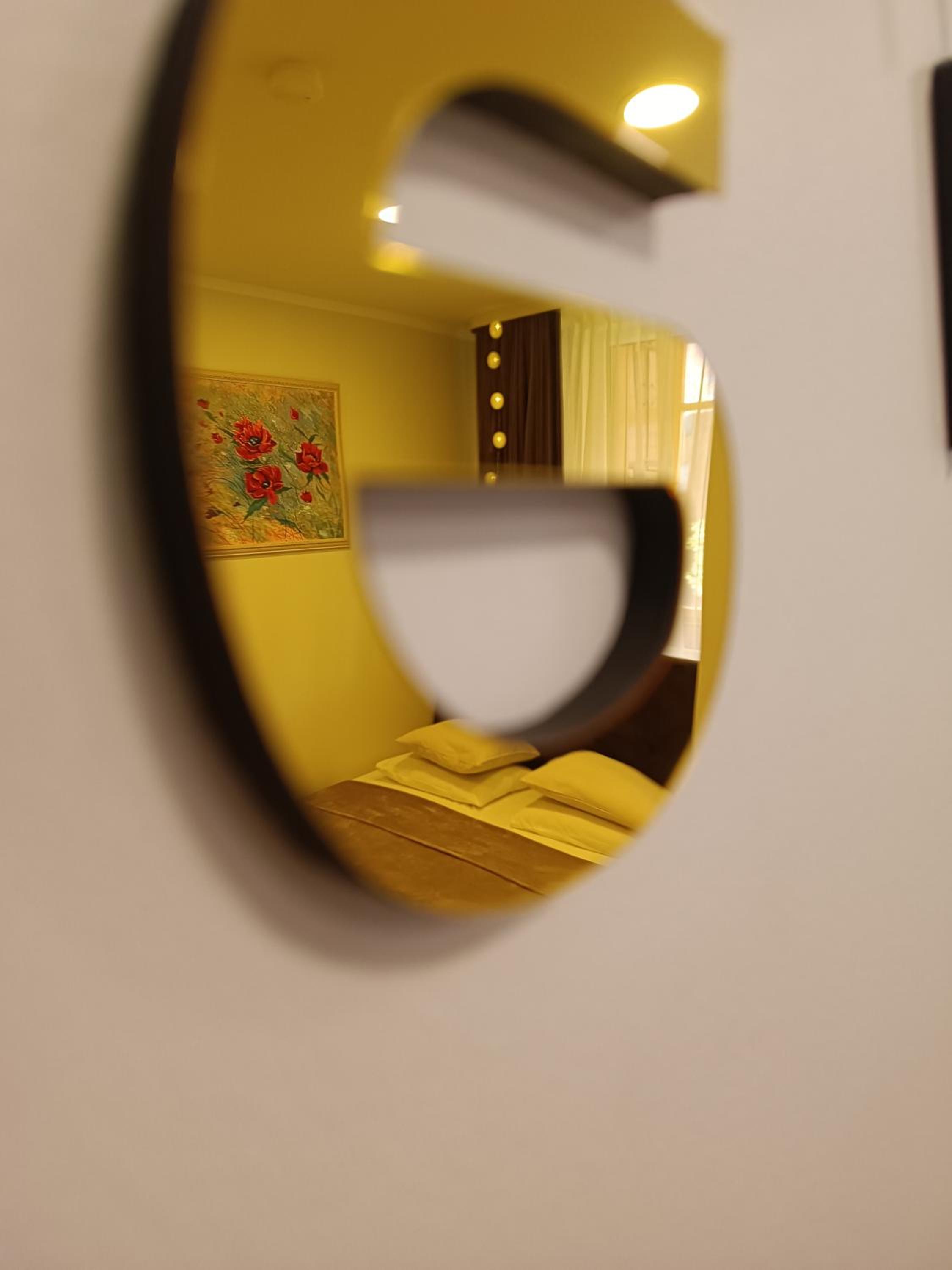 Apartment with Balcony - Photo 9