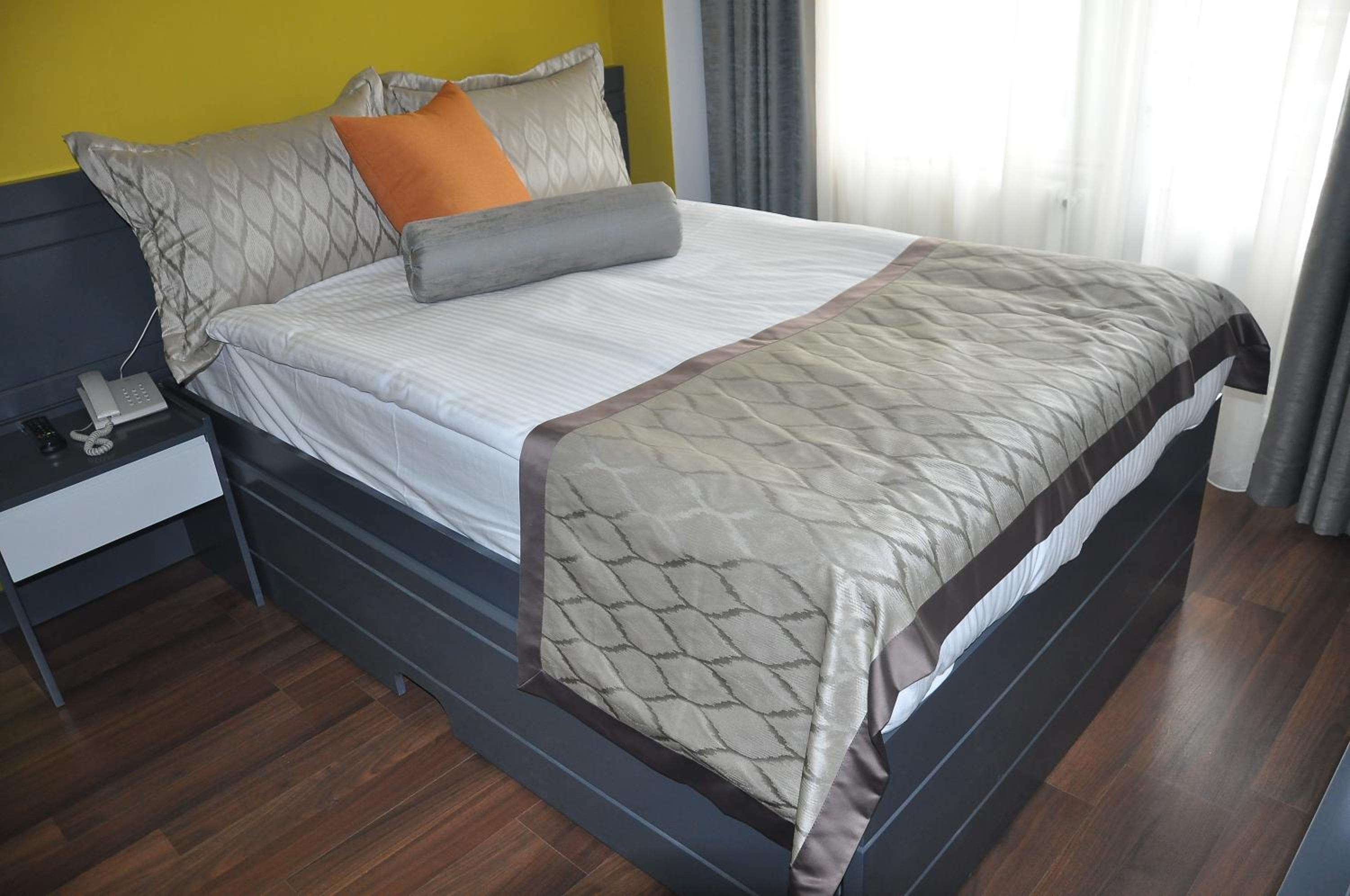 Single Room photo 2