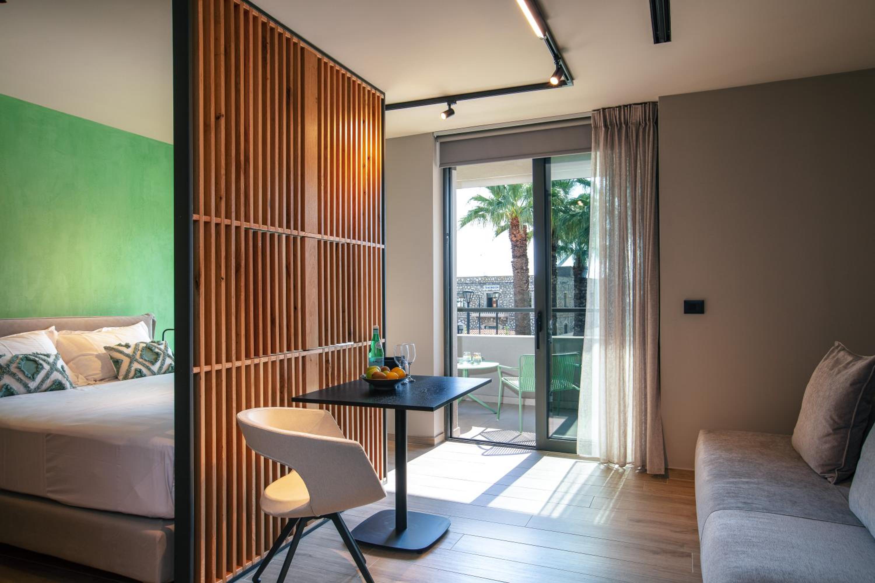 Standard Triple Room with Sea View photo 2