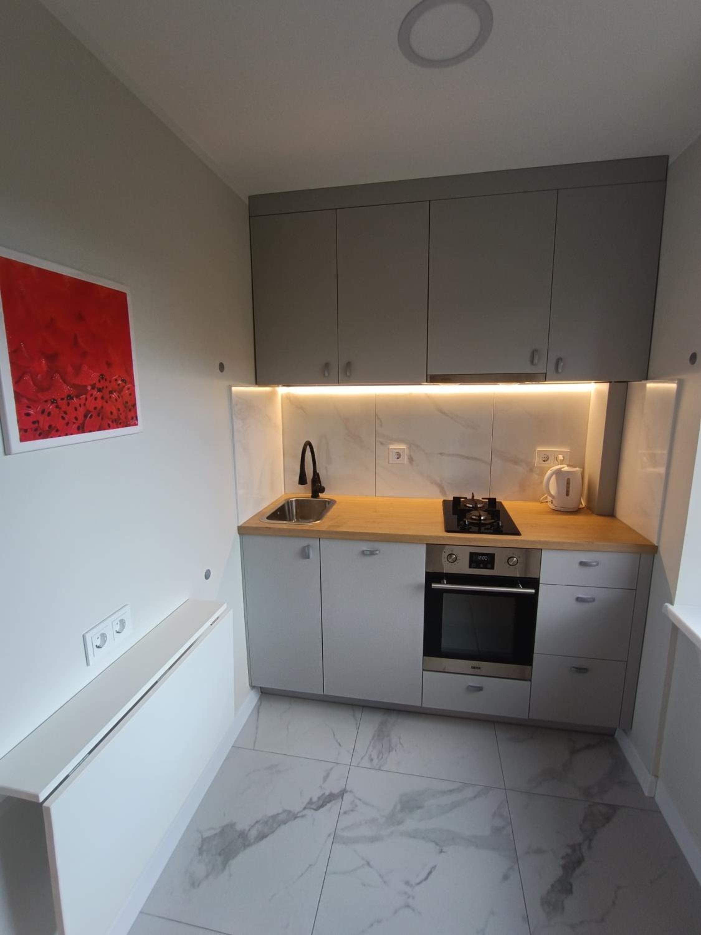 Apartment with Balcony - Photo 18