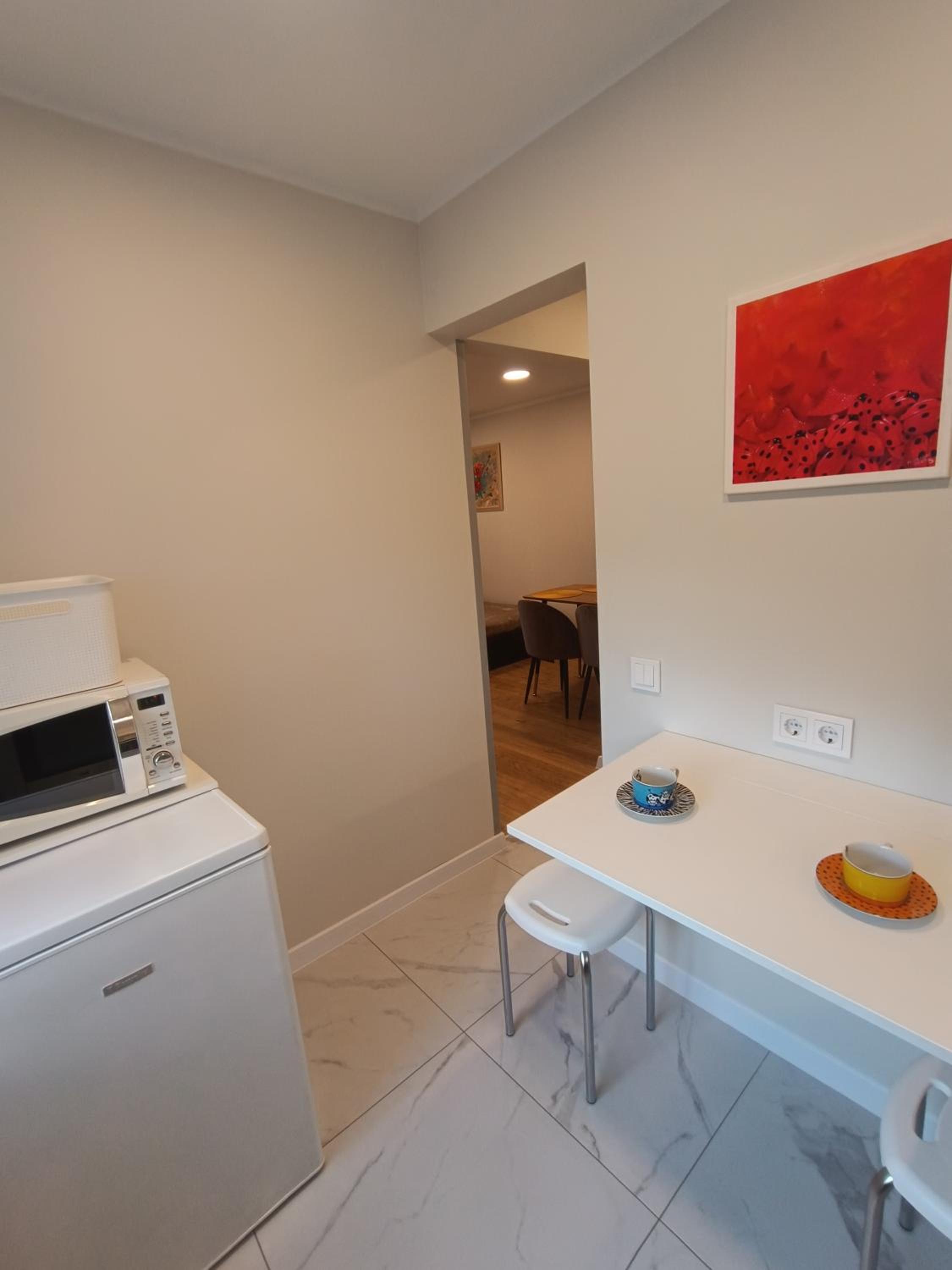 Apartment with Balcony - Photo 25