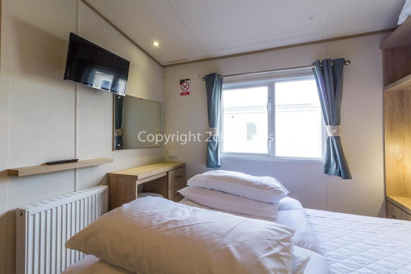 Mobile Home photo 3