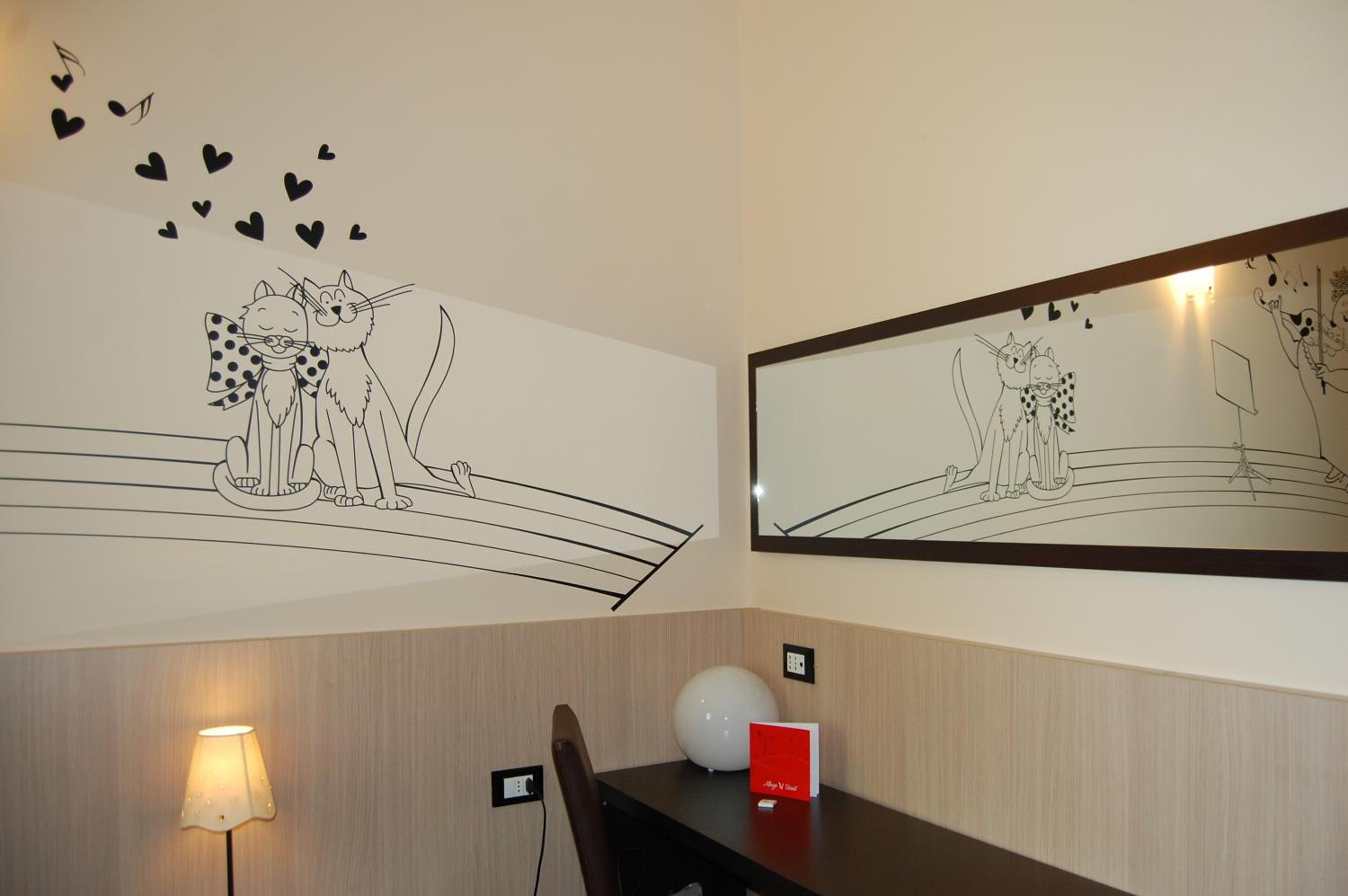 Twin Room - Photo 3