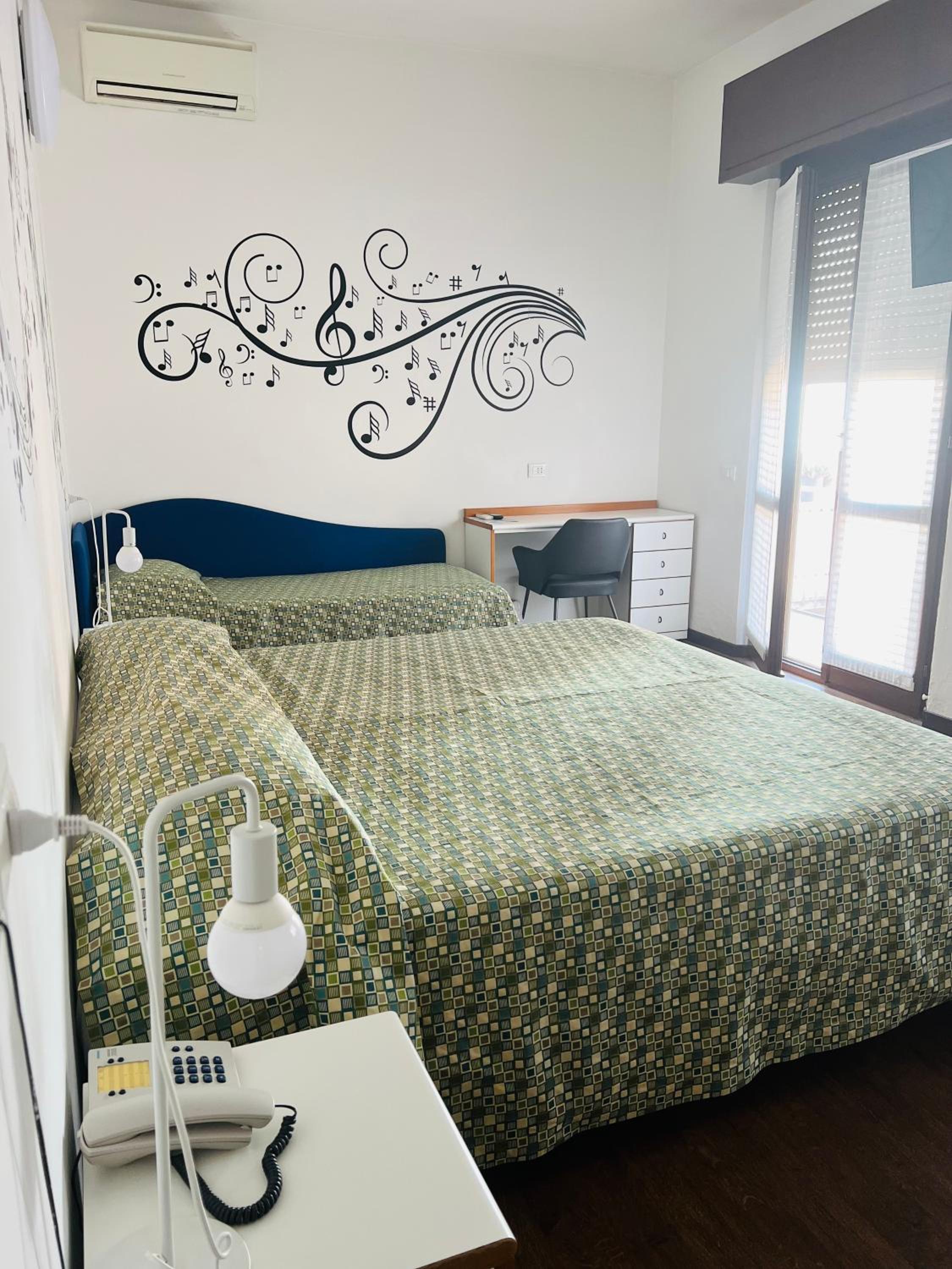 Triple Room - Photo 1