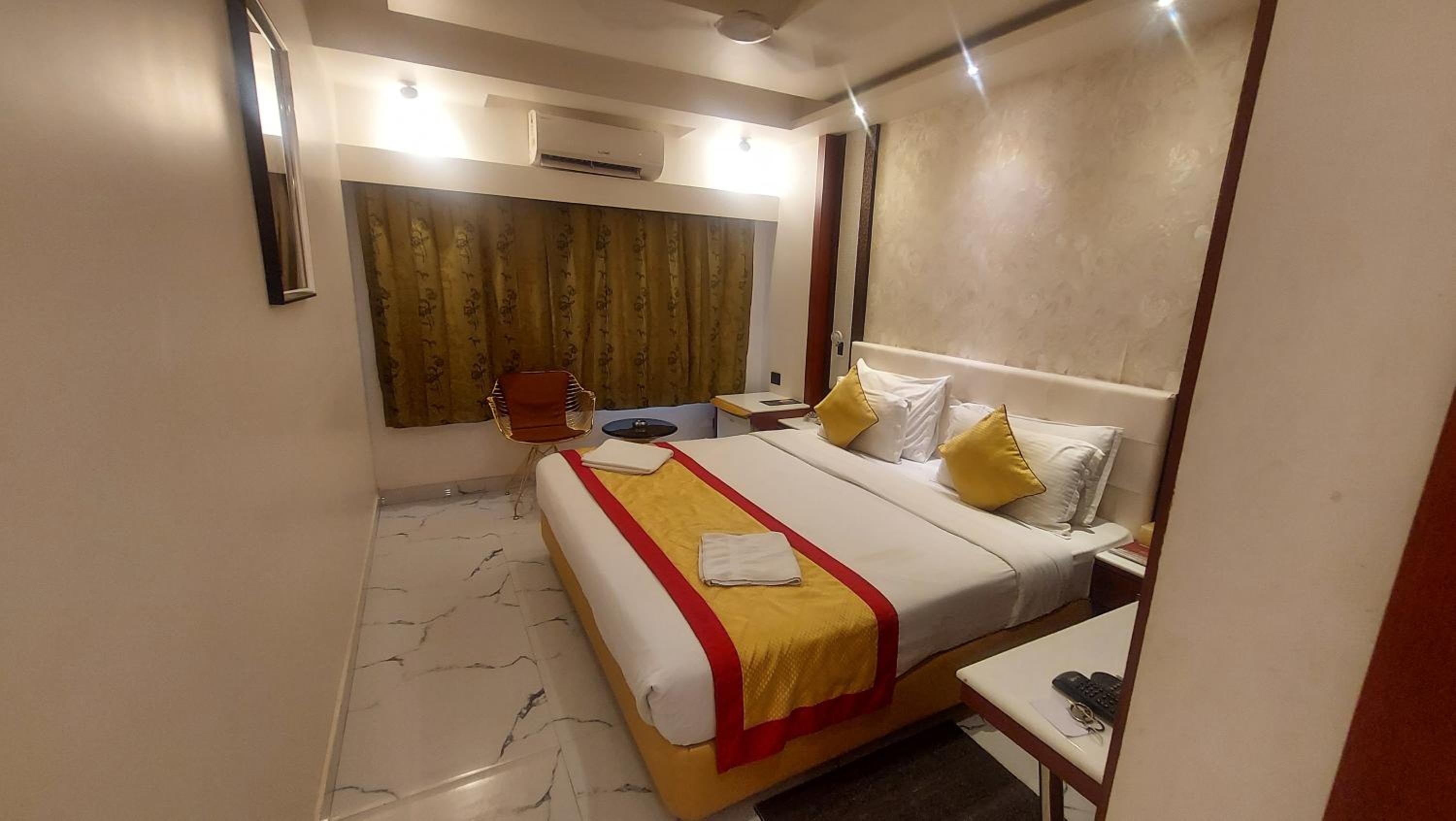 Deluxe Double Room - Photo 1