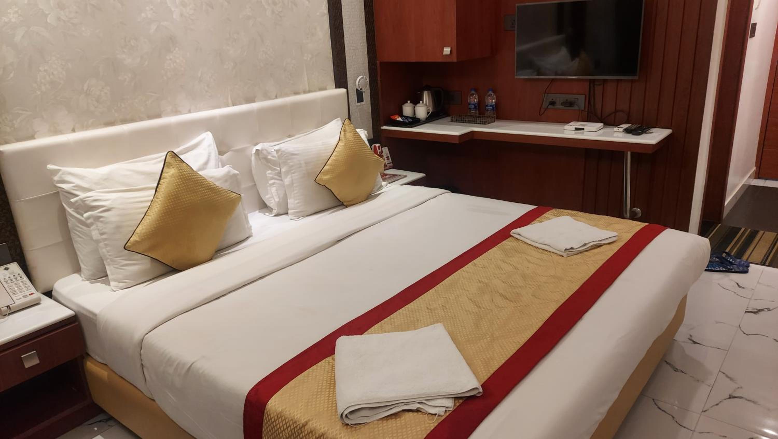Deluxe Double Room - Photo 4