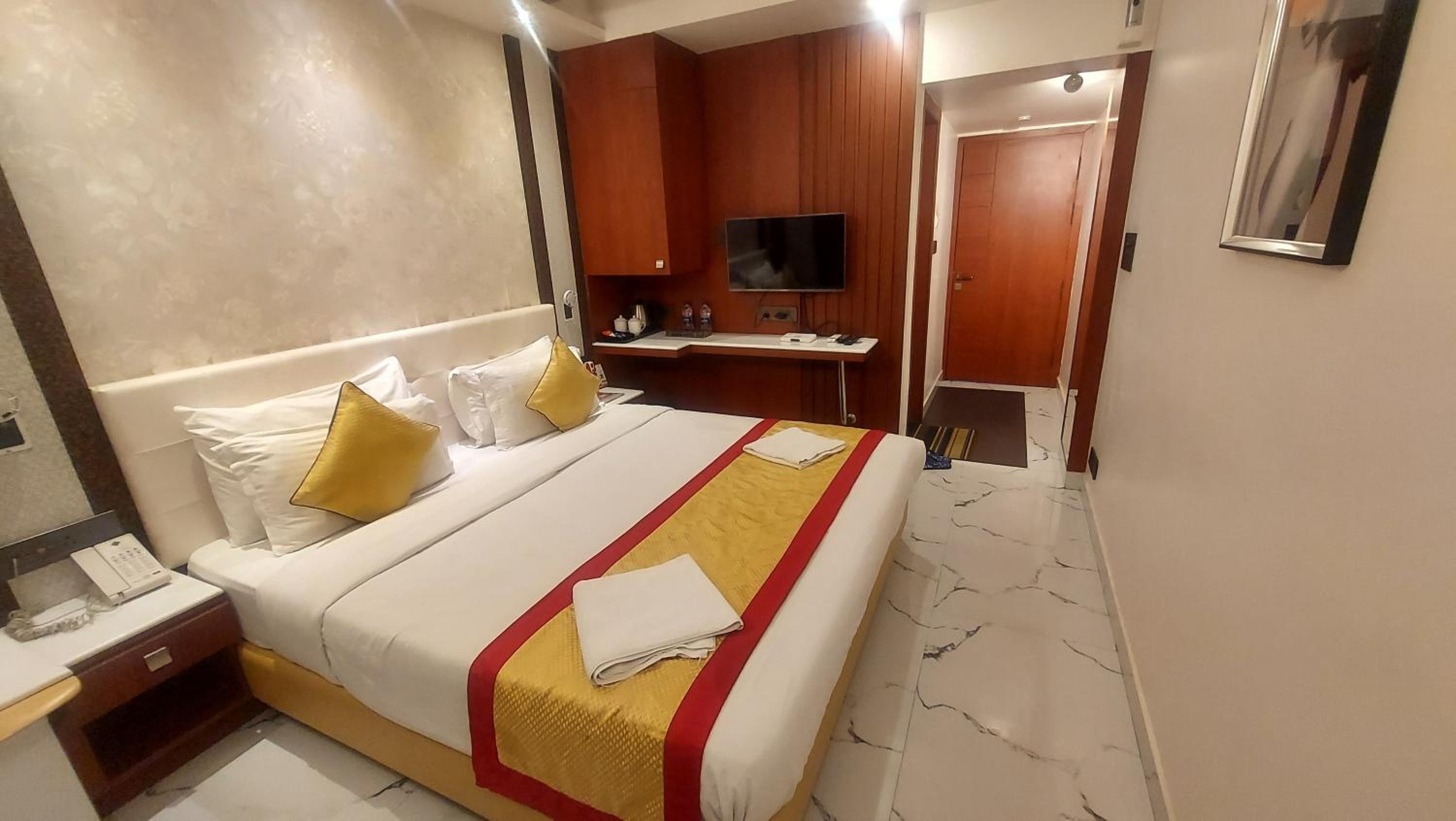 Deluxe Double Room - Photo 3