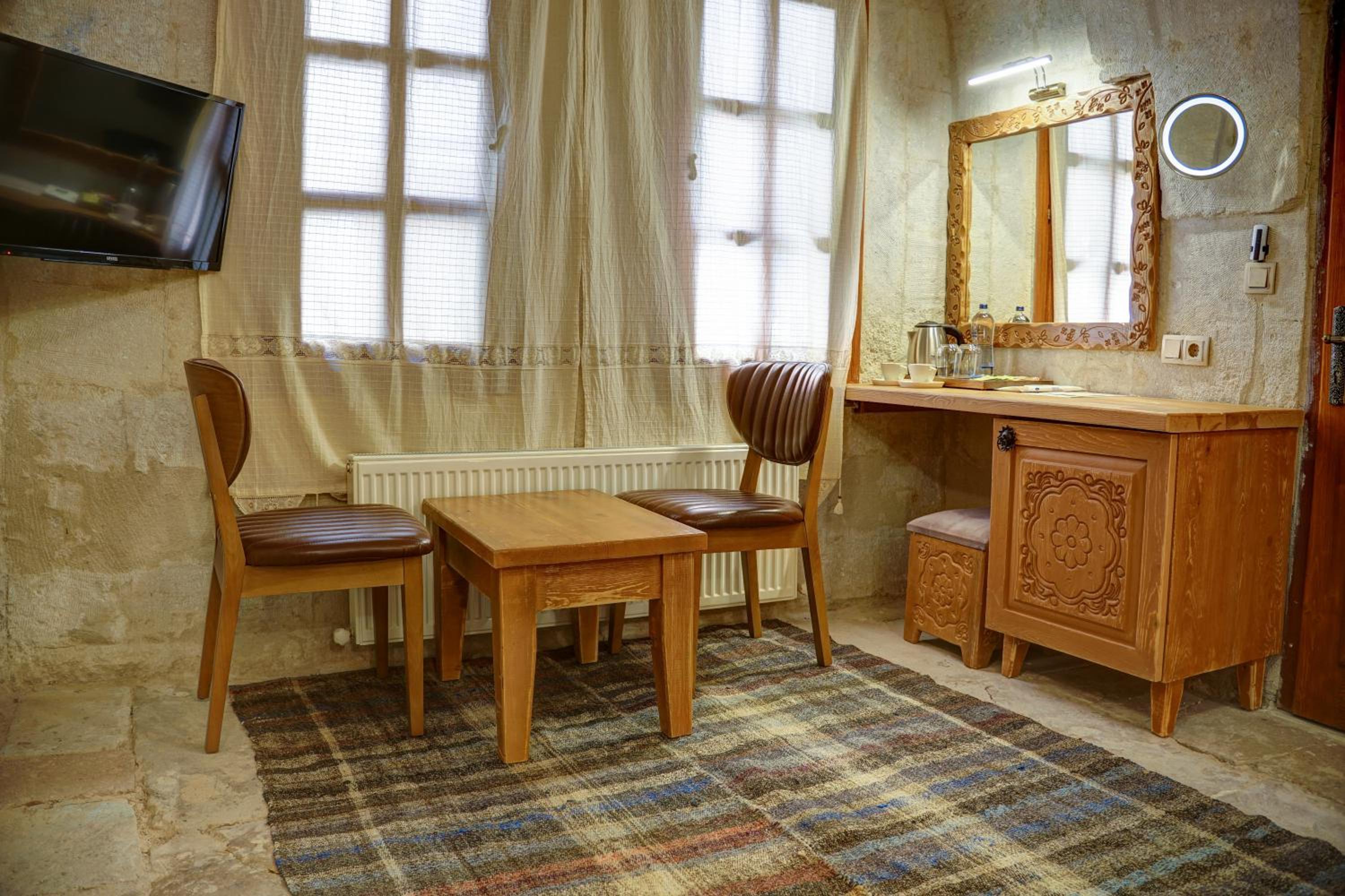 Budget Double Room - Photo 3