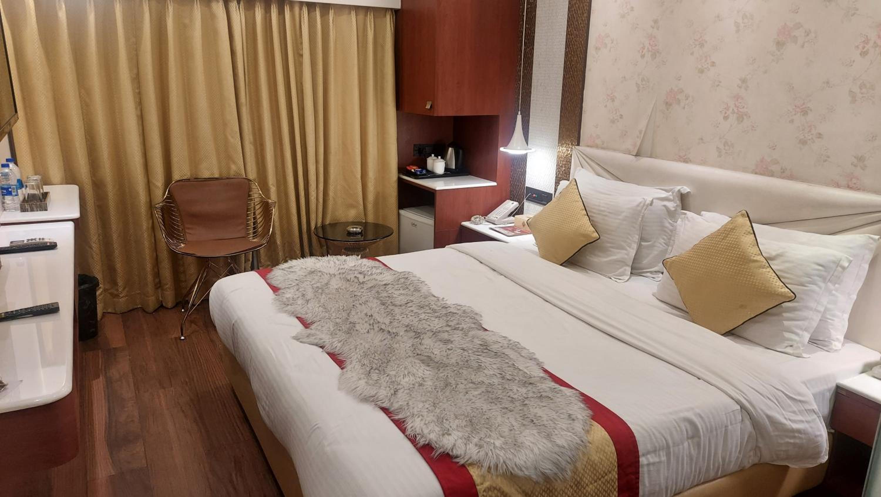 Deluxe Family Room - Photo 1