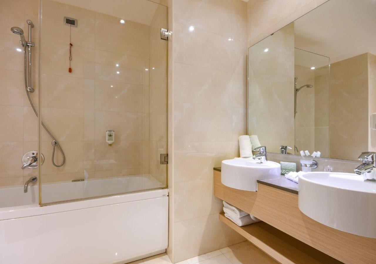 Suite with Terrace - Photo 4