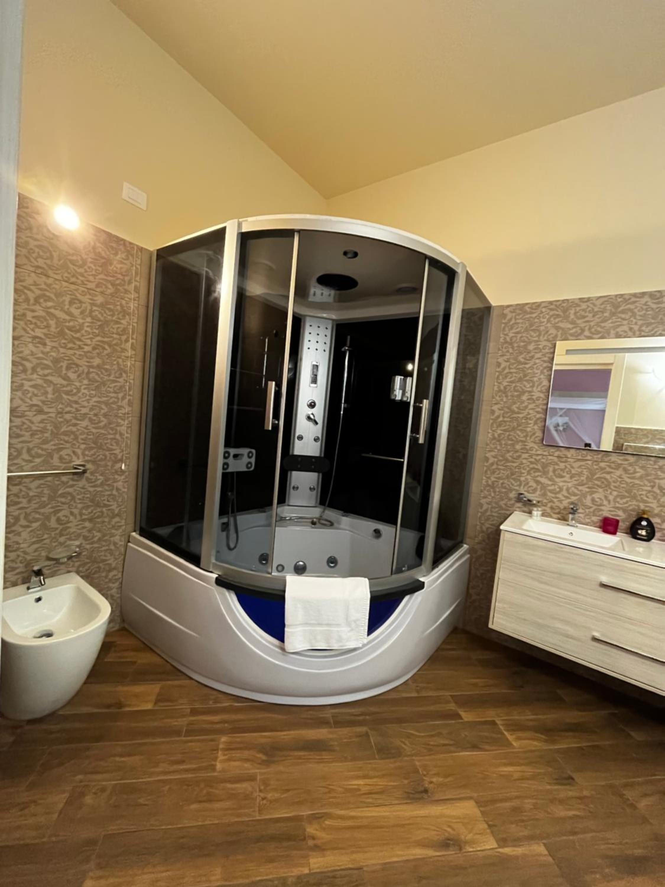 Double Room - Photo 2