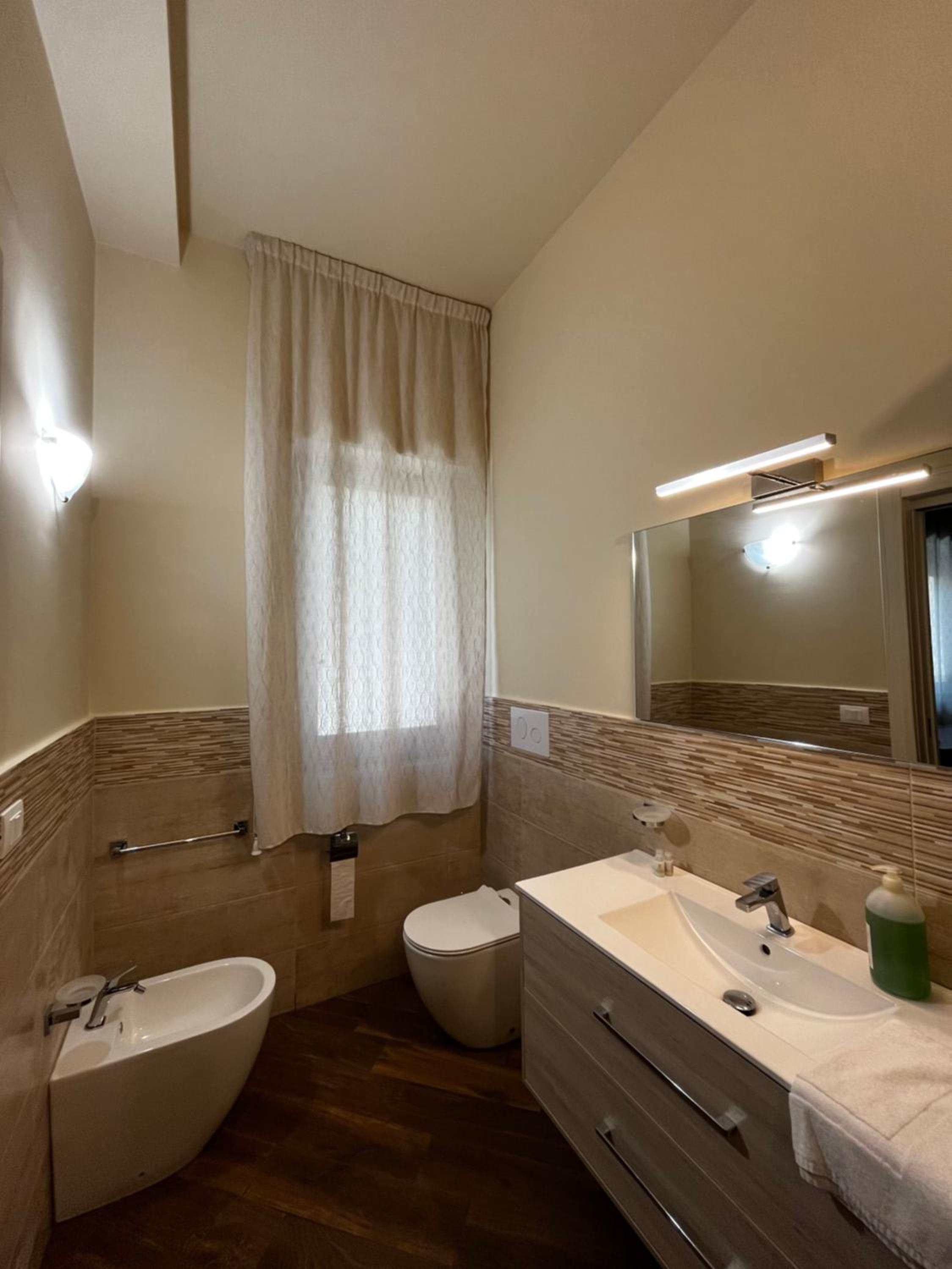 Quadruple Room - Photo 3