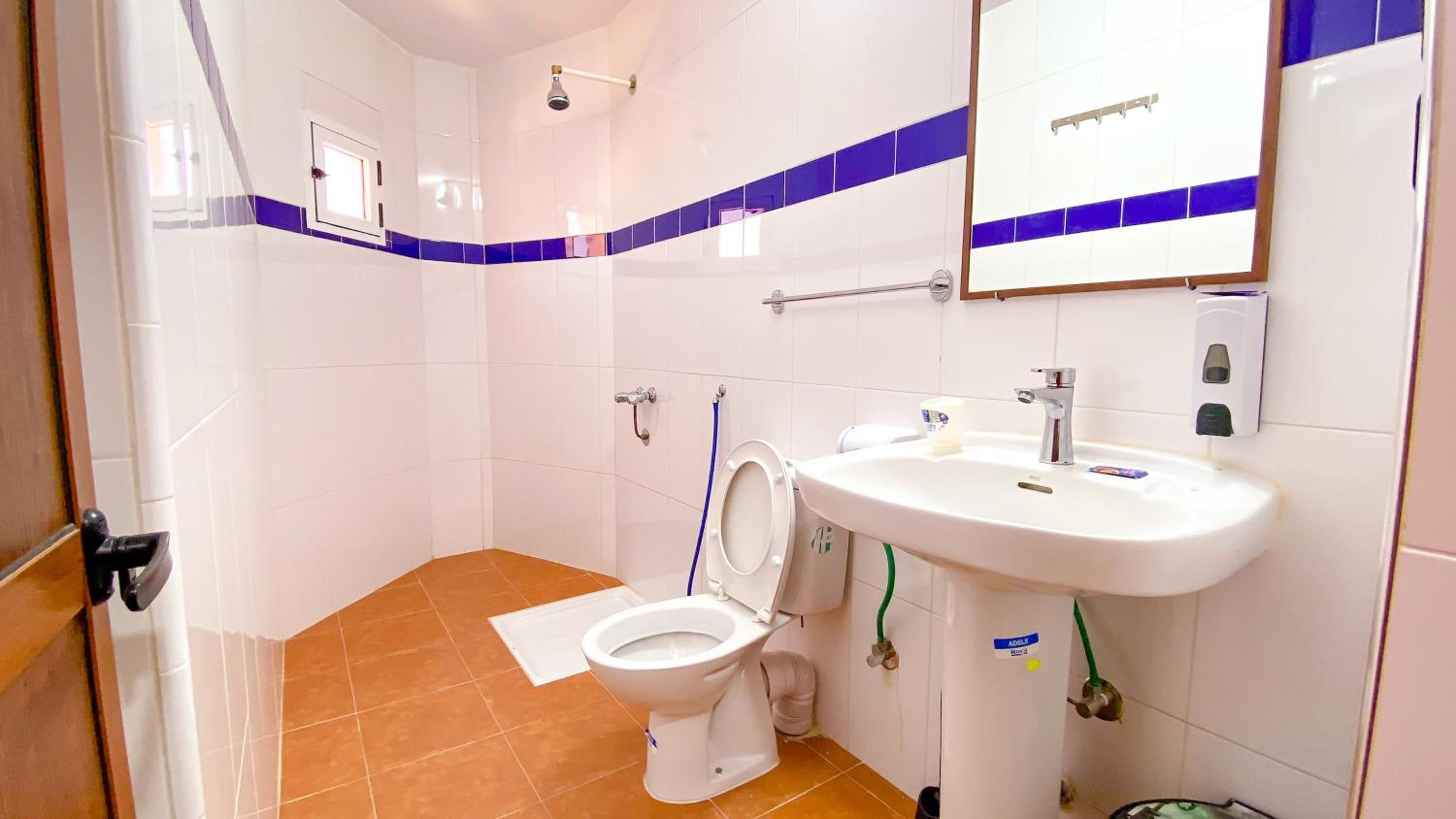 Deluxe Double or Twin Room with Sea View - Photo 6
