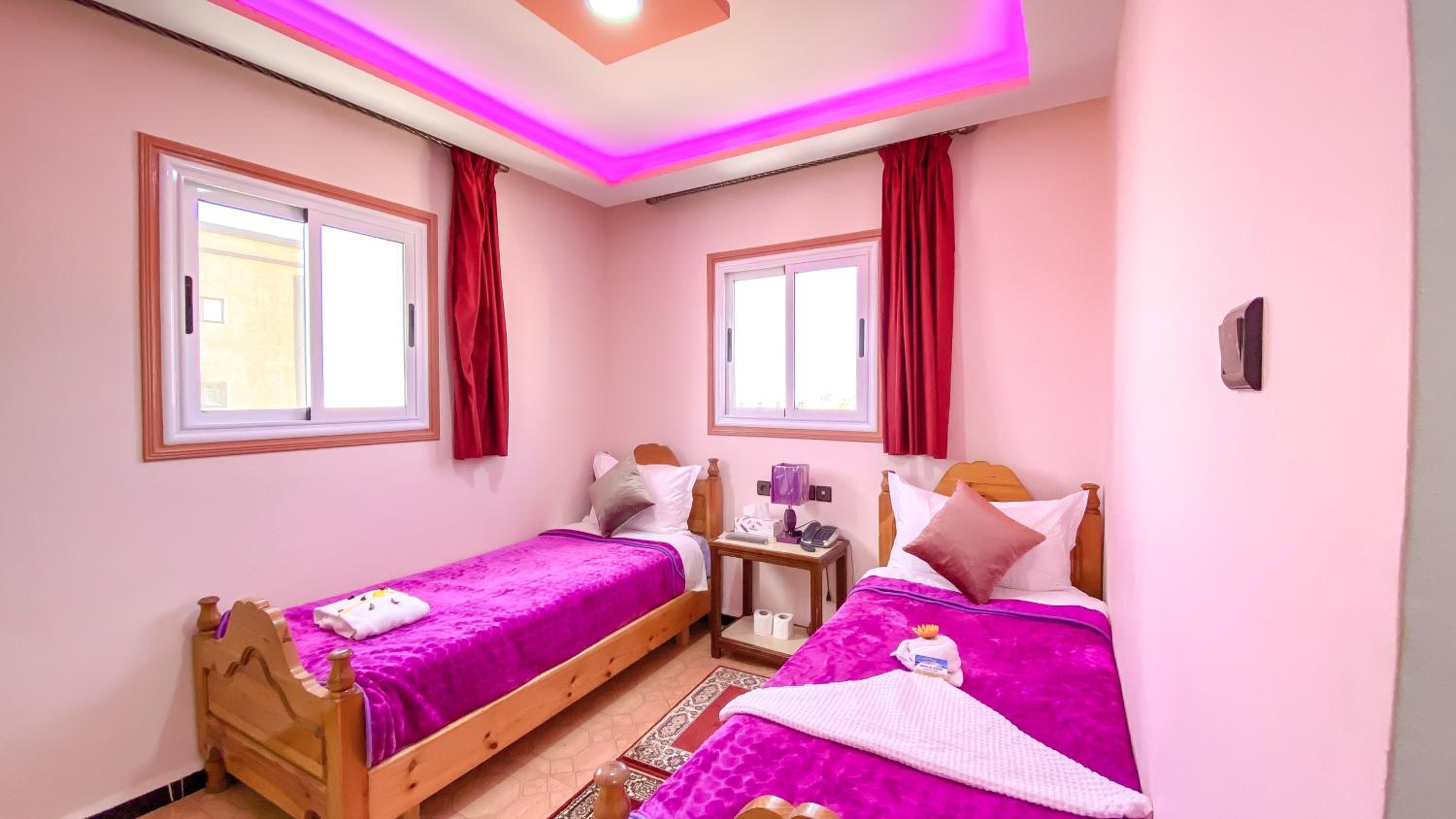 Deluxe Double or Twin Room with Sea View - Photo 21