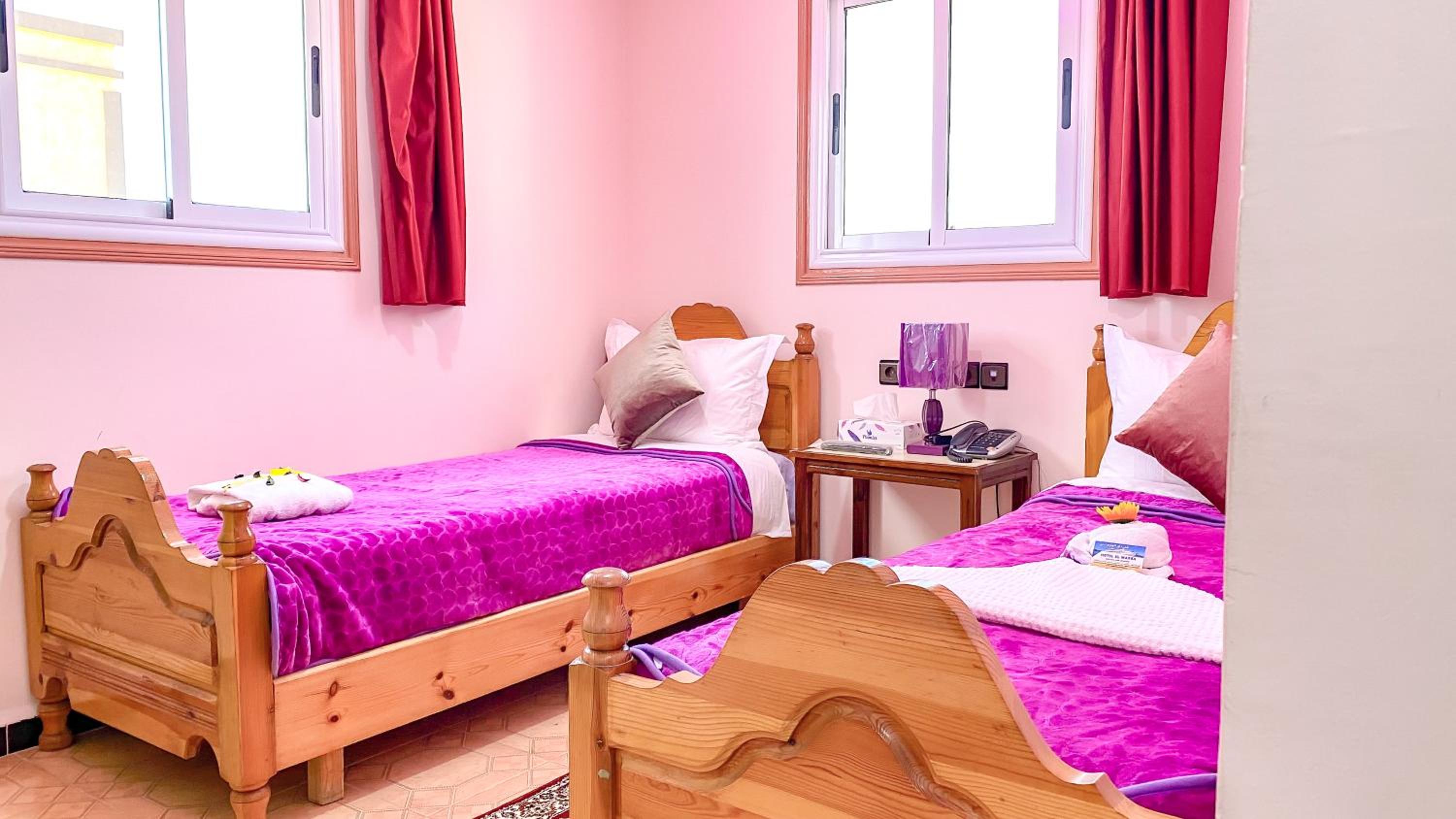 Deluxe Double or Twin Room with Sea View - Photo 16