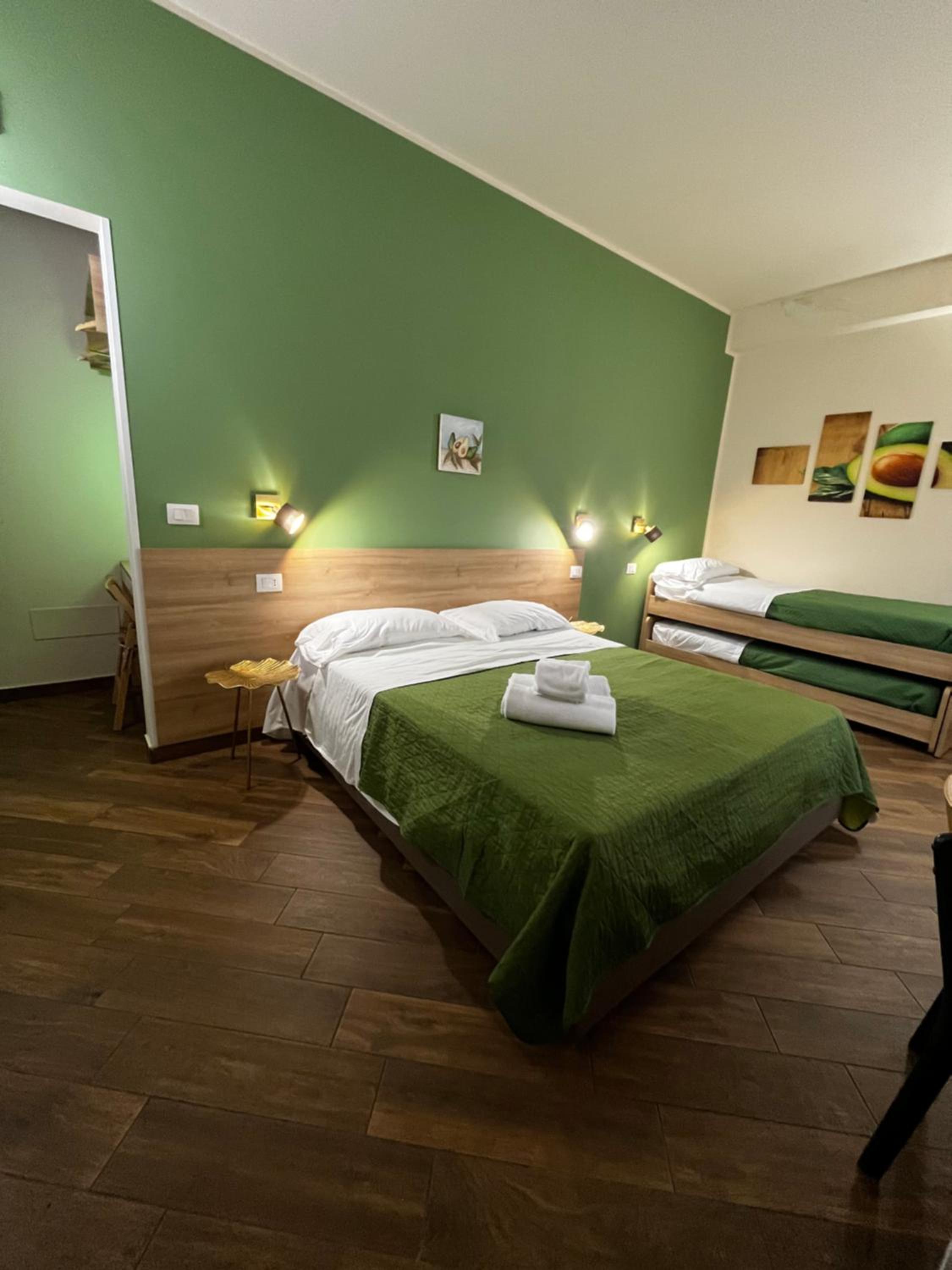 Quadruple Room - Photo 1