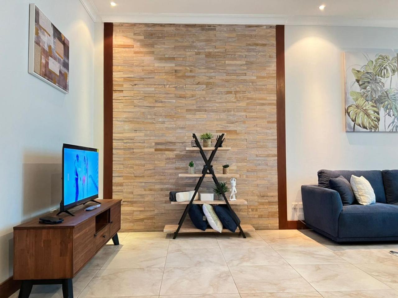 Apartment with Sea View - Photo 30