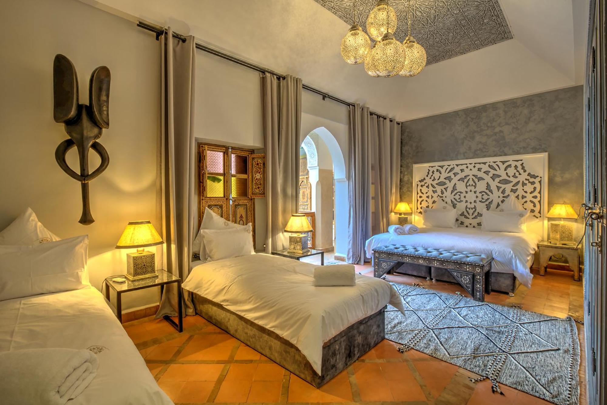 Suite - Photo 11