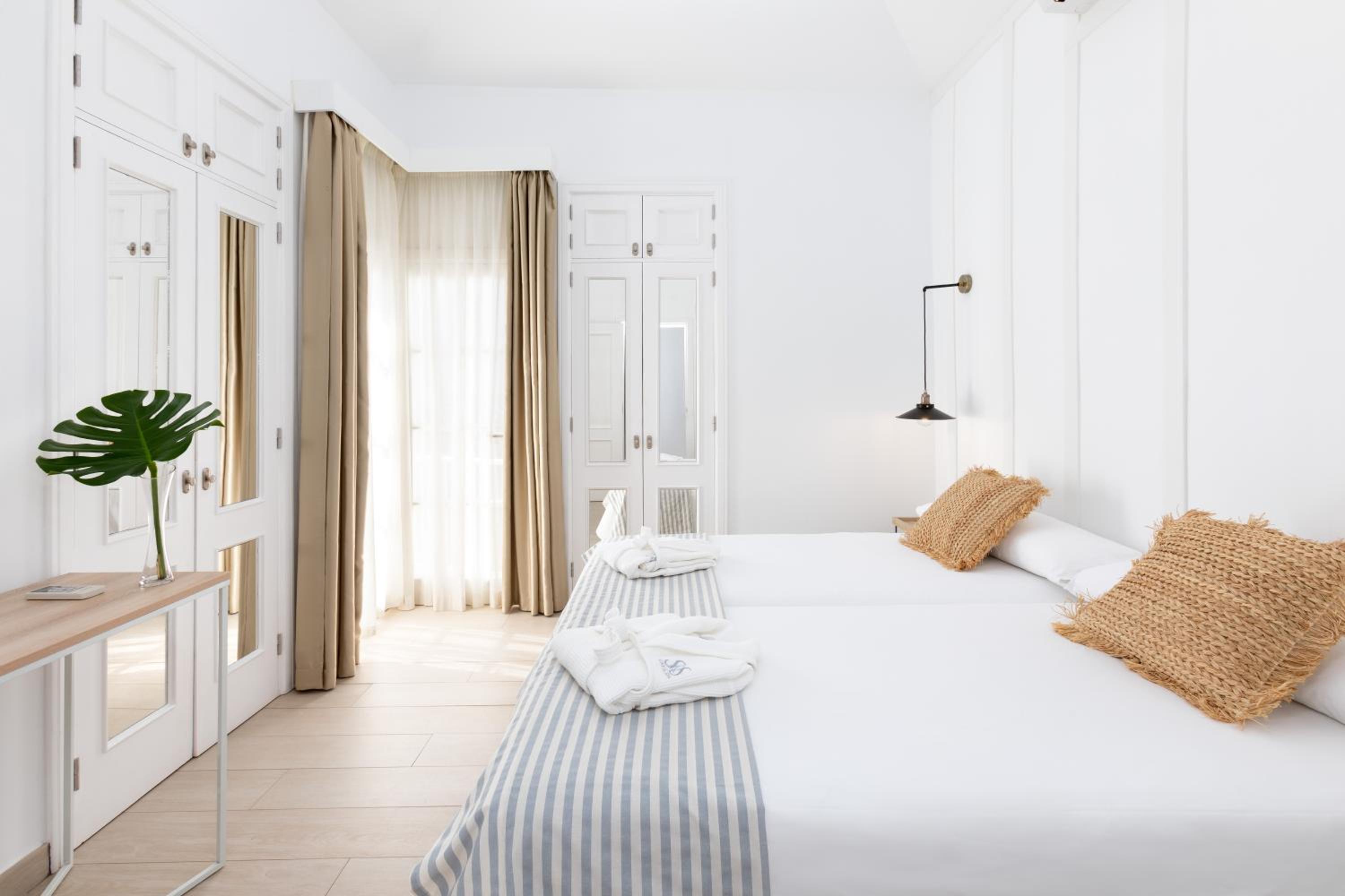 Apartamento de lujo de un dormitorio con acceso directo a la piscina - Planta Baja