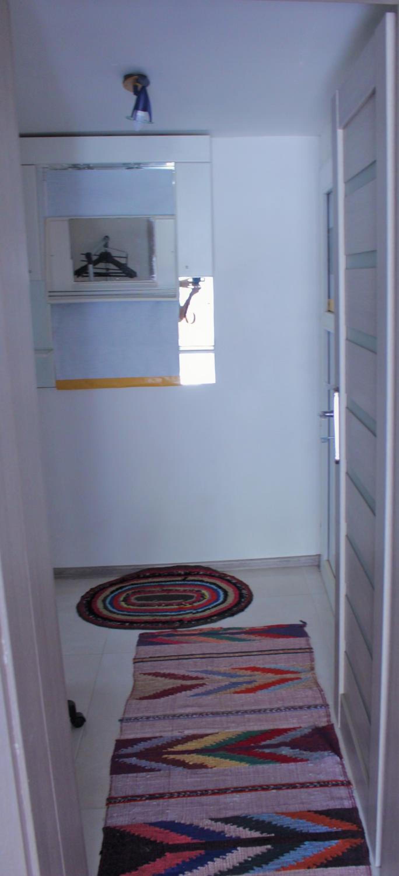 One-Bedroom Apartment - Photo 11