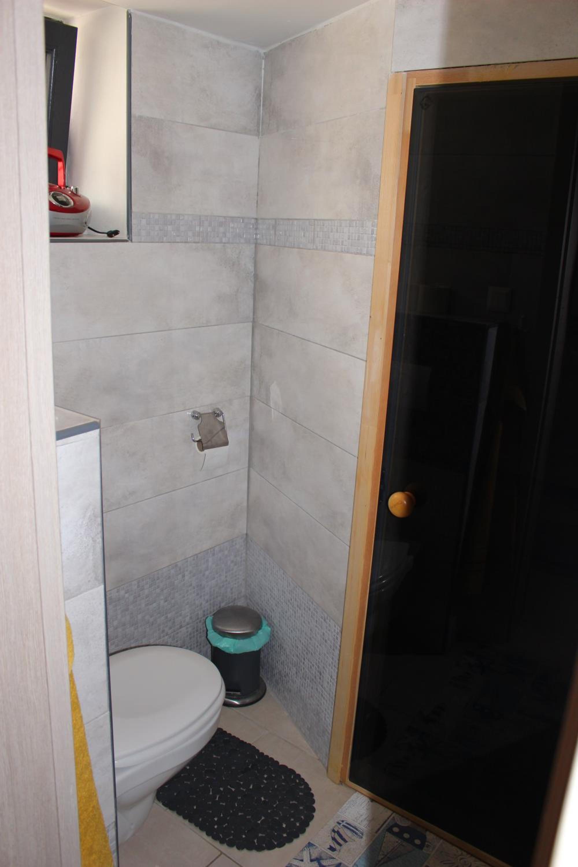 One-Bedroom Apartment - Photo 20