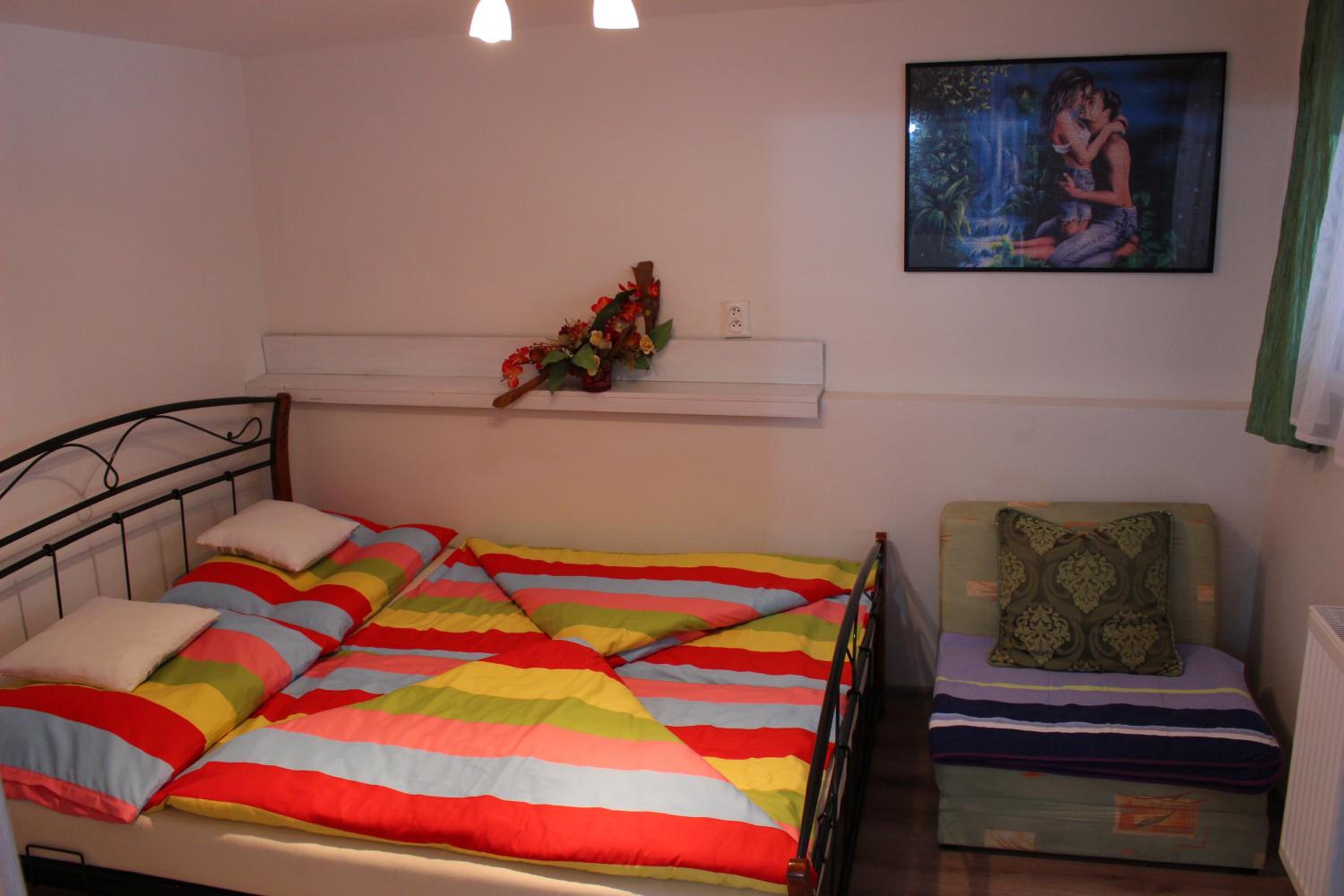 One-Bedroom Apartment - Photo 9
