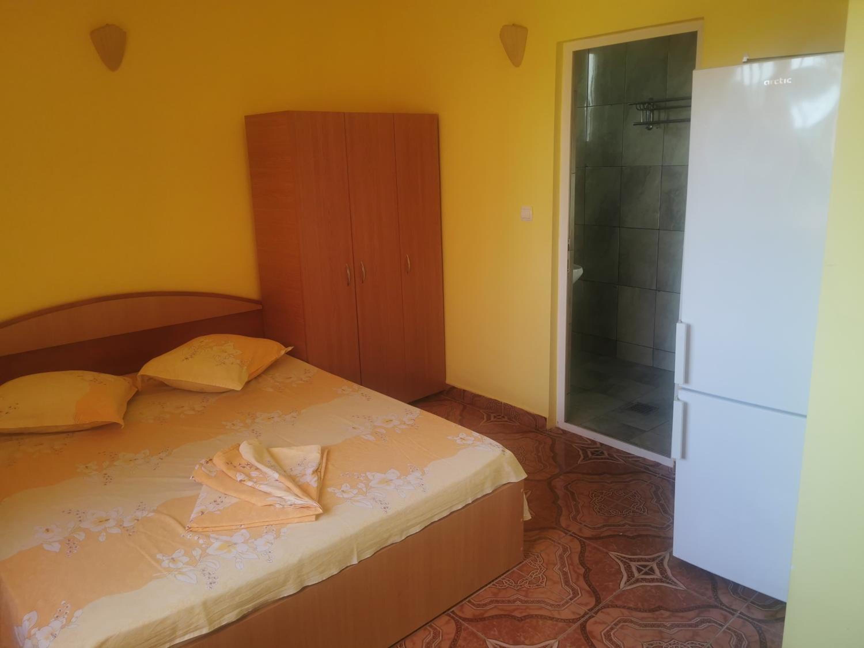 Double Room with Private Bathroom photo 2