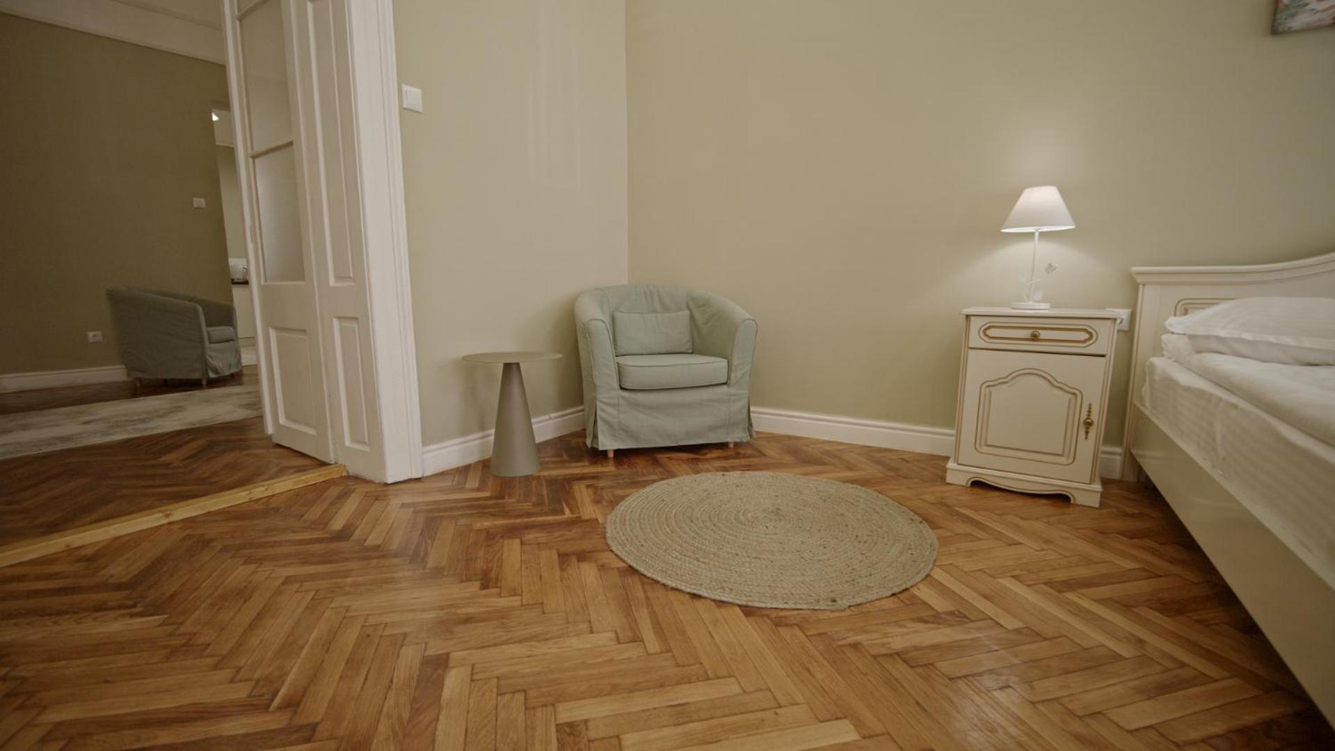 One-Bedroom Apartment - Photo 23