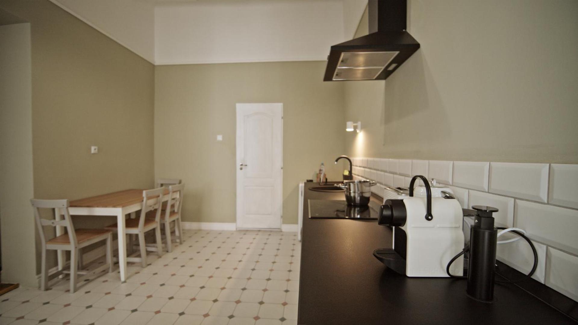 One-Bedroom Apartment - Photo 7