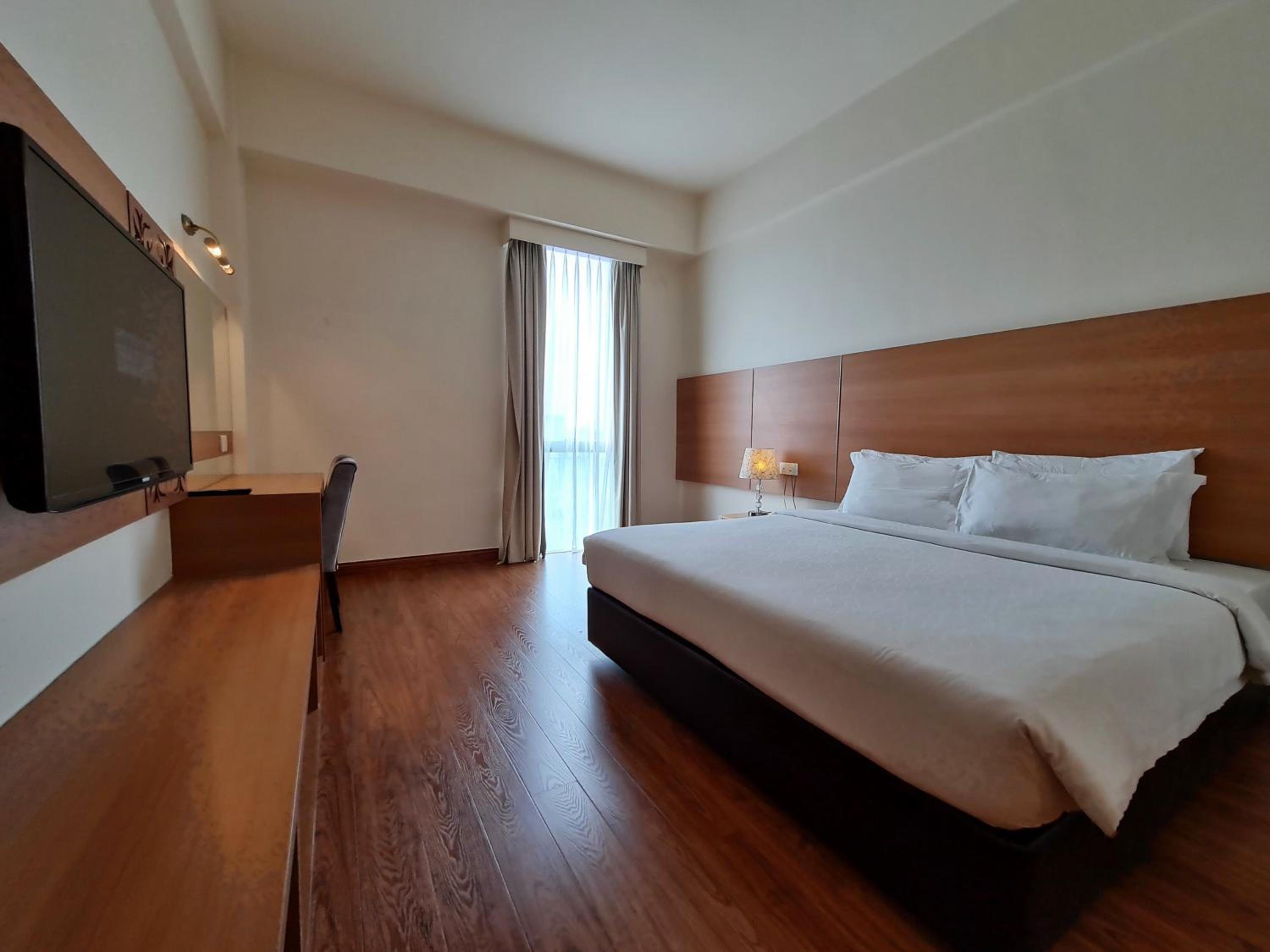 Superior King Room photo 3