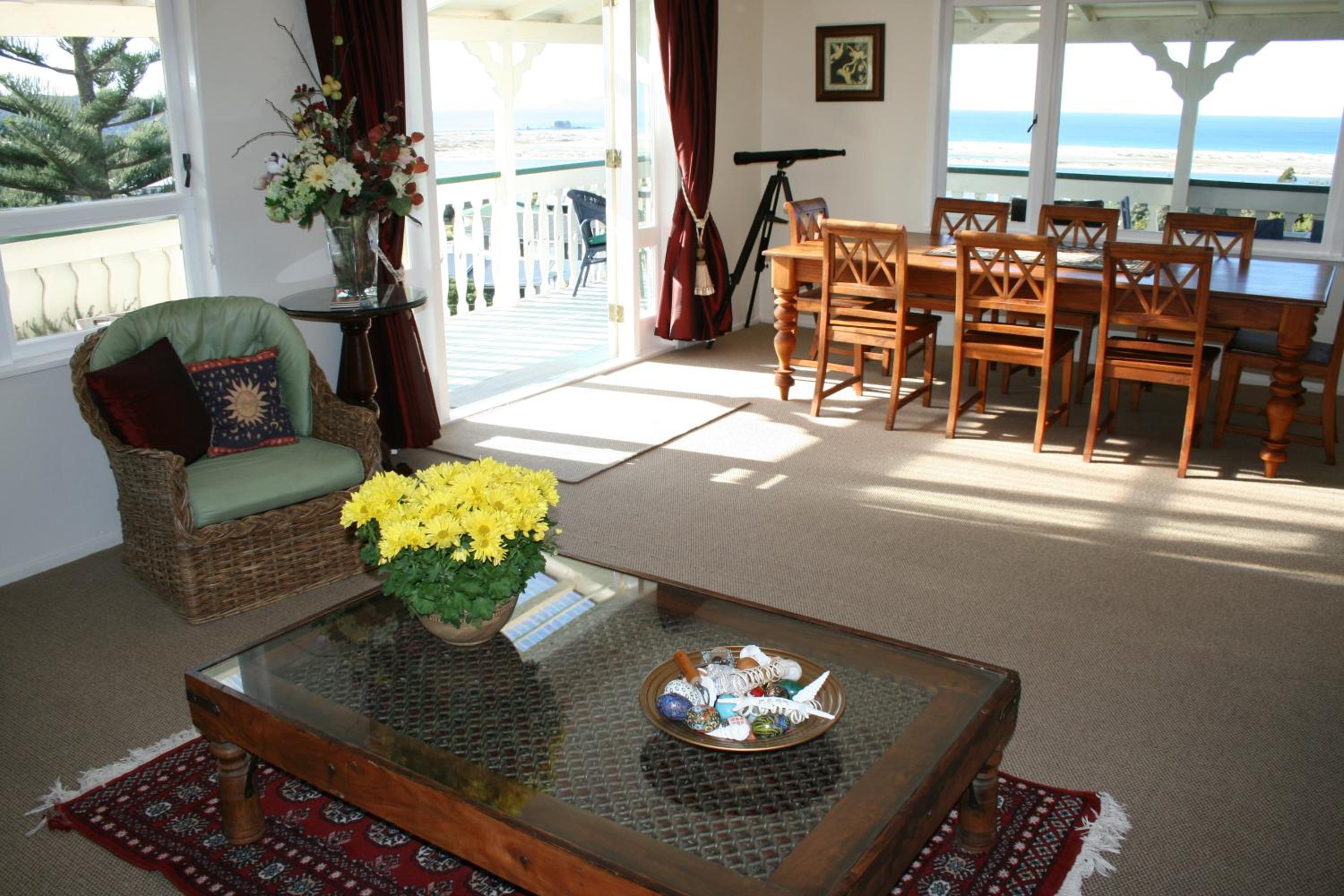Beachcomber B&B Queen Room with Sea View photo 2