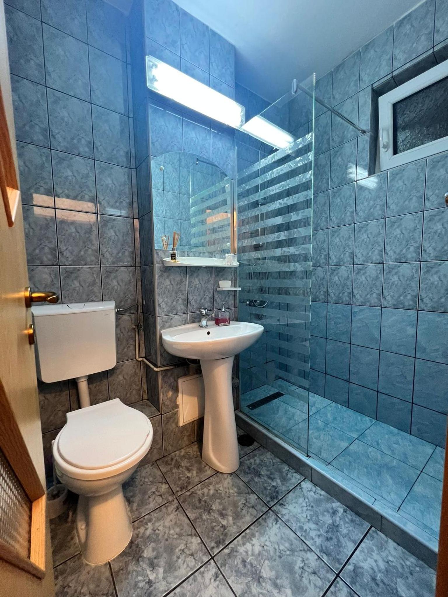 Two-Bedroom Apartment - Photo 4