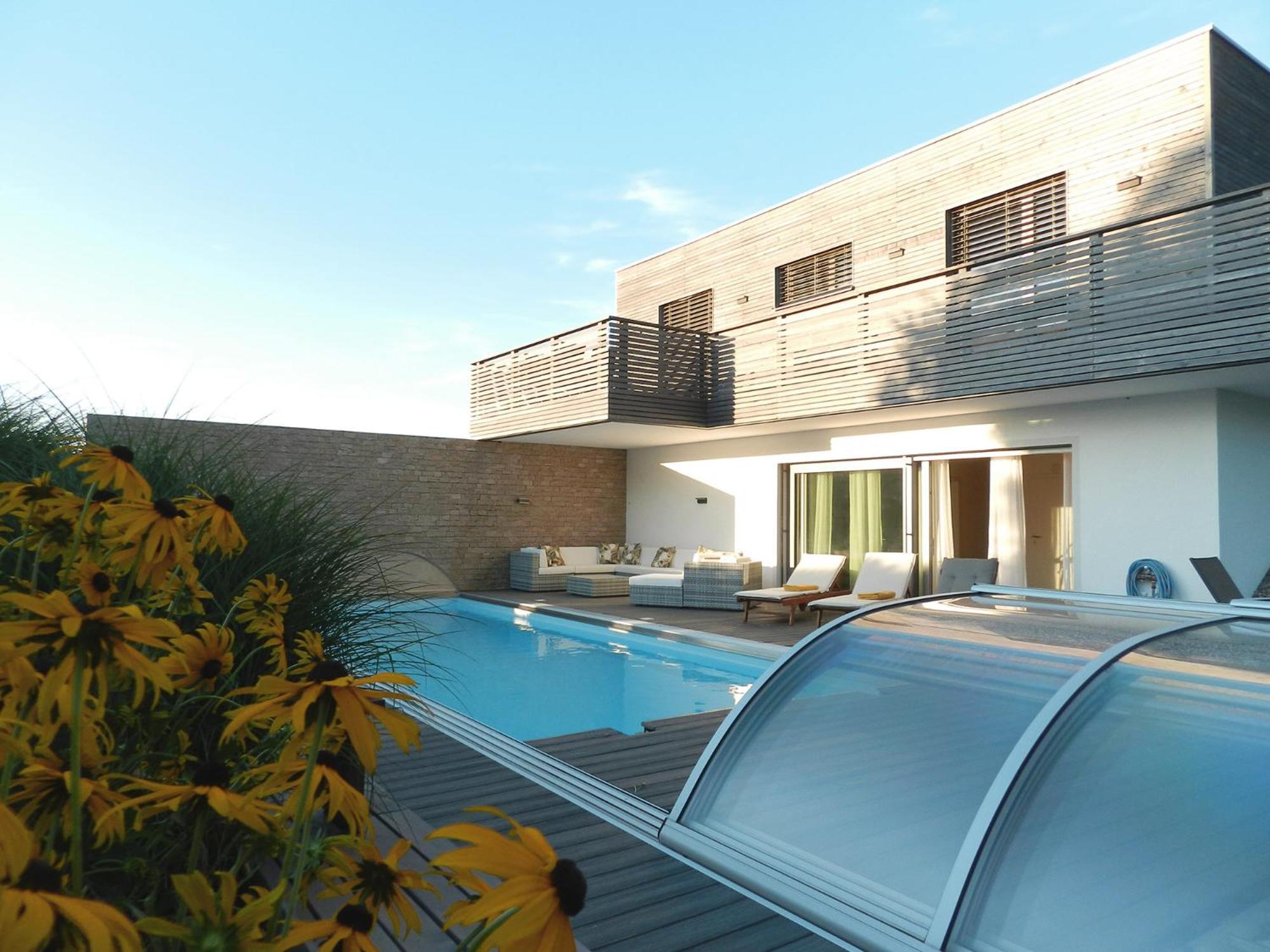 Four-Bedroom House photo 2