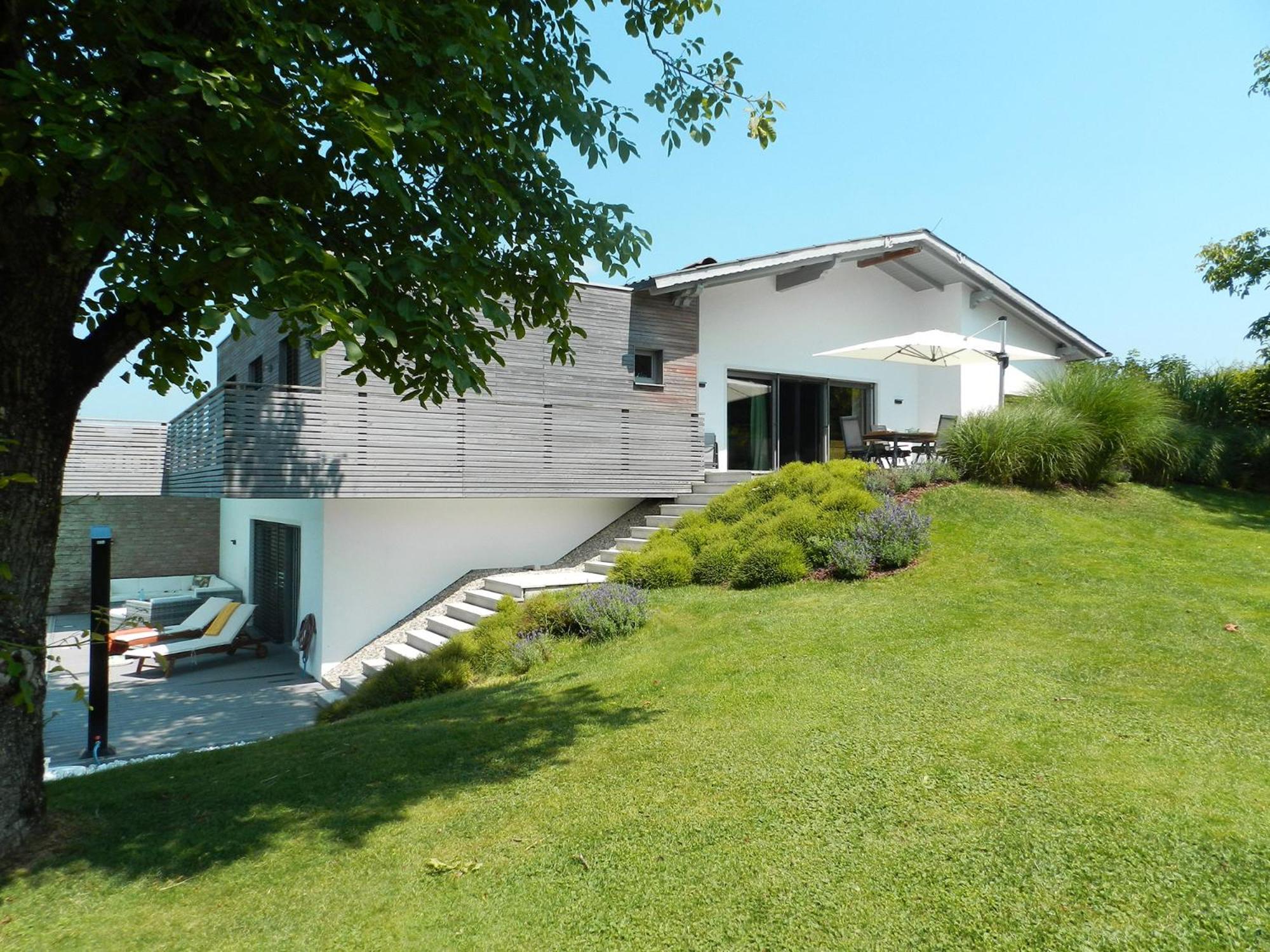 Four-Bedroom House photo 3